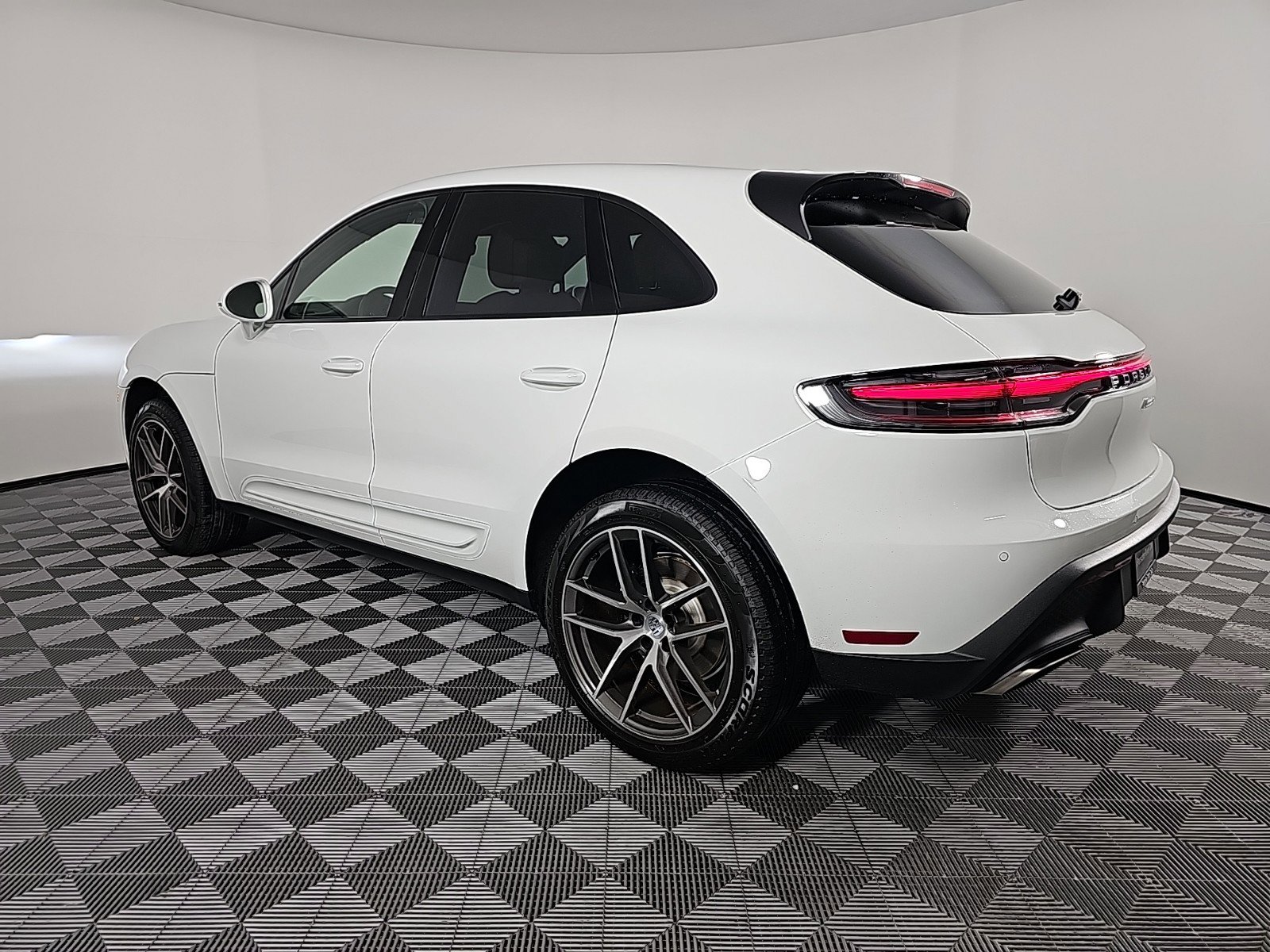 Certified 2024 Porsche Macan Base with VIN WP1AA2A54RLB11121 for sale in Houston, TX