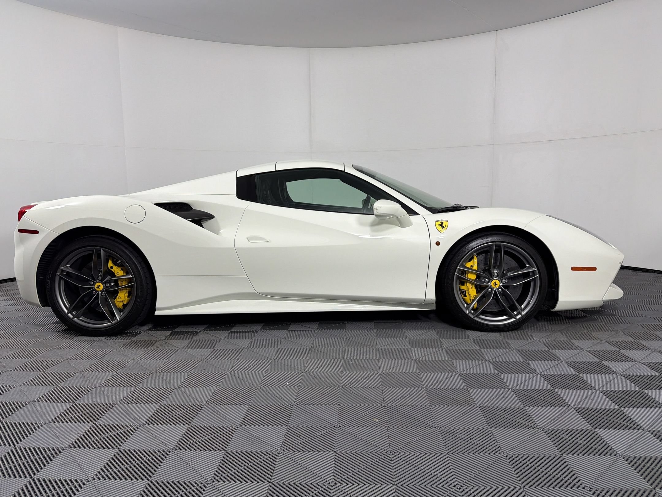 488 Spider Convertible Convertible