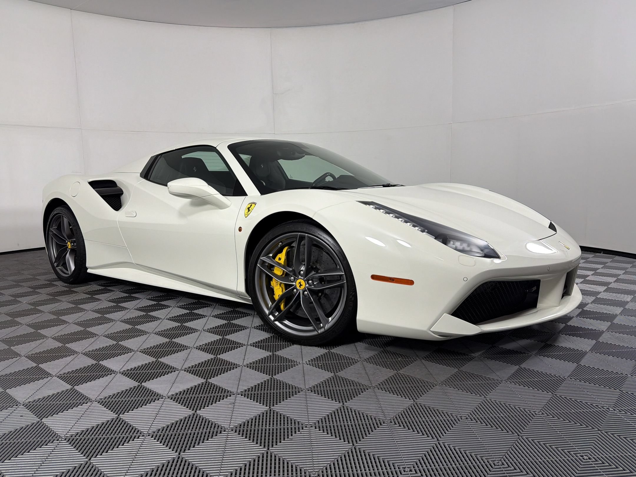 488 Spider Convertible Convertible