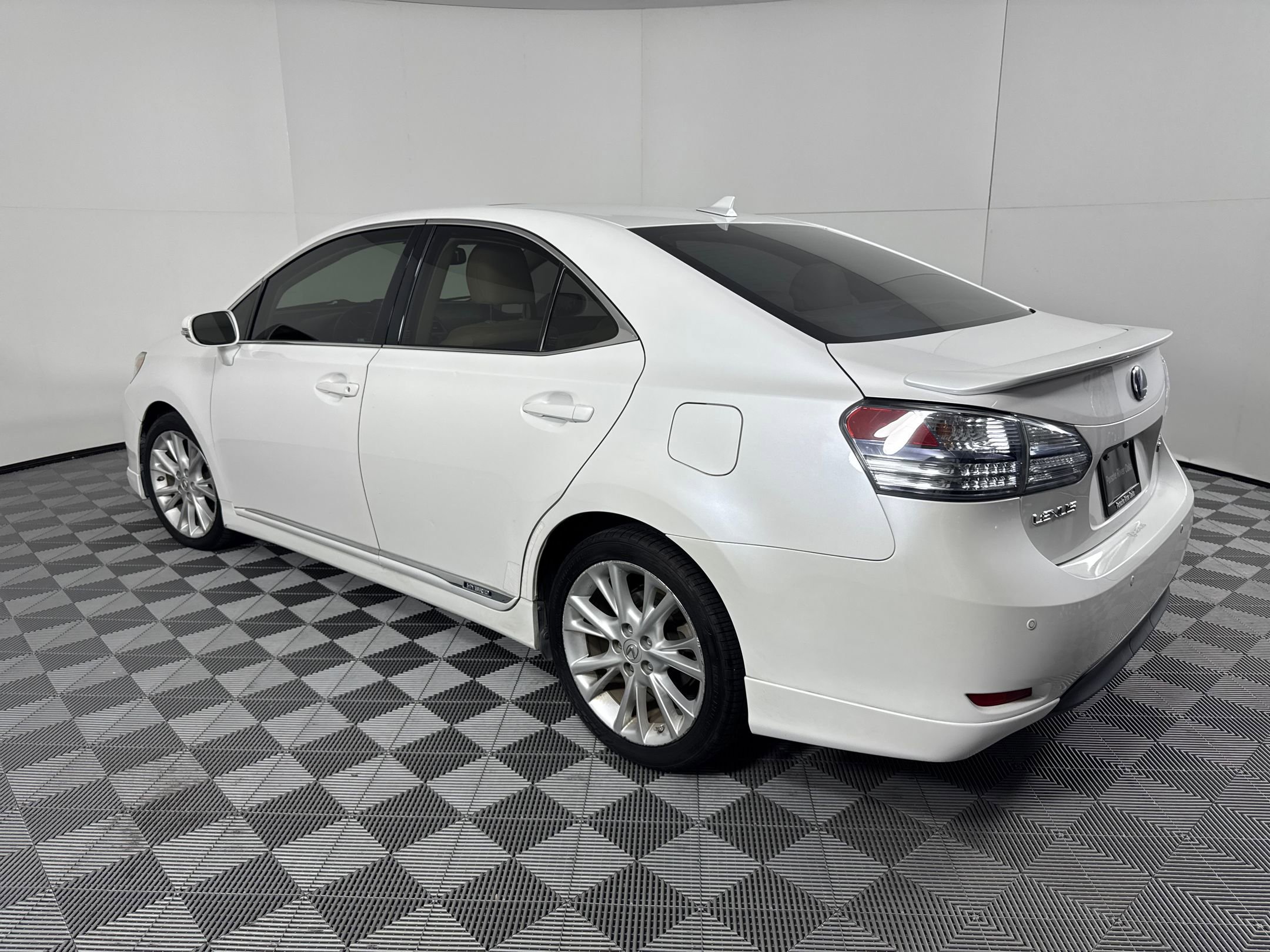 2010 Lexus HS 250h photo 3