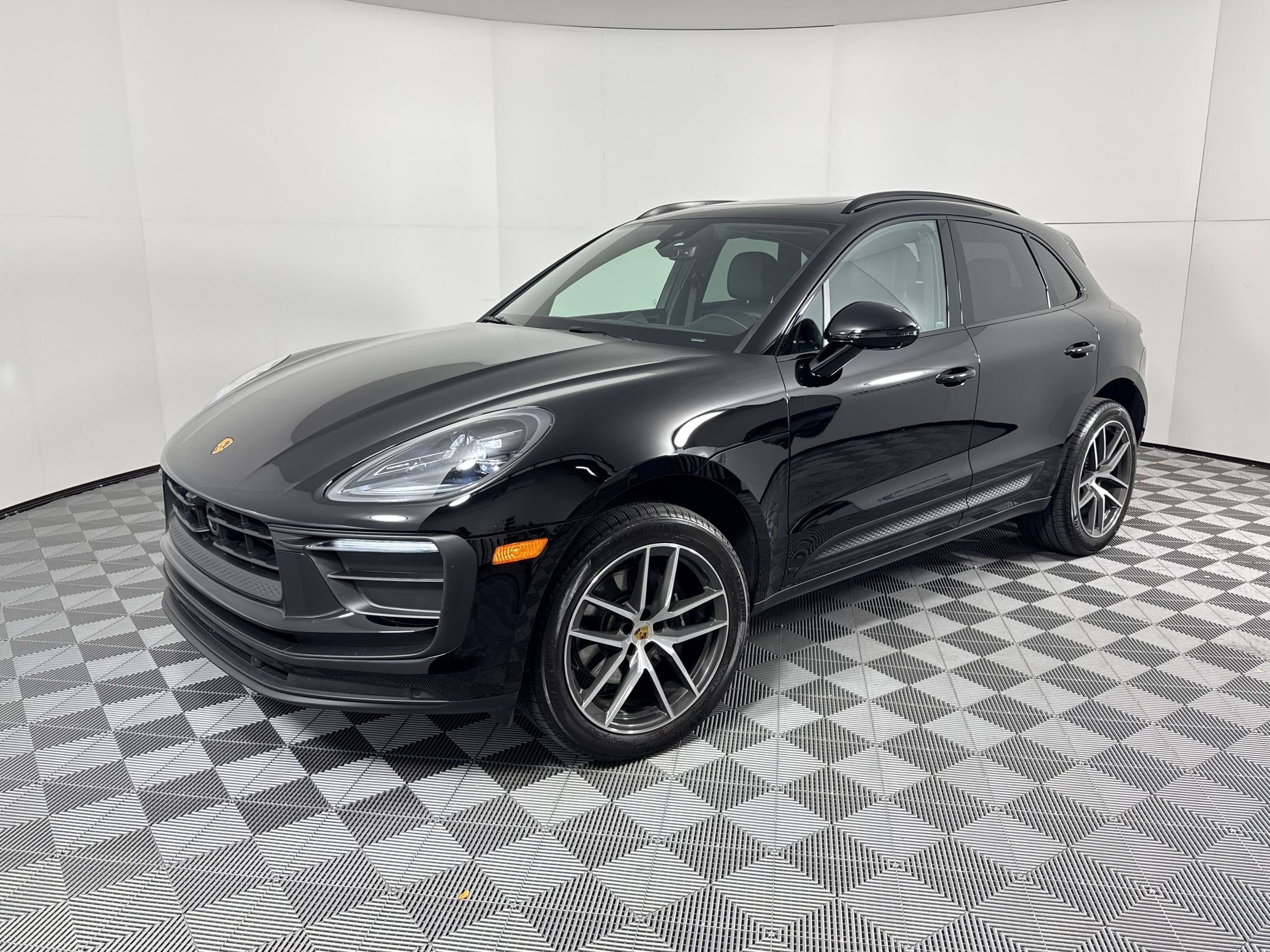 2026 Porsche Macan's photo