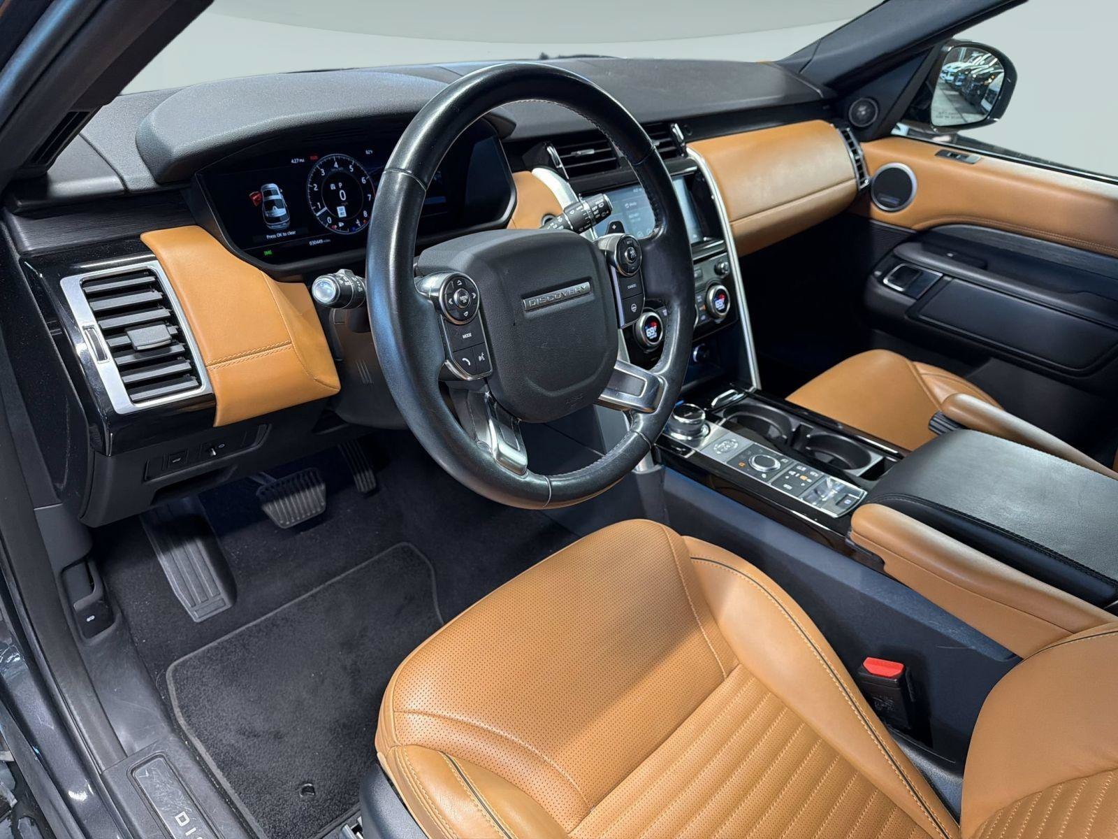 Discovery HSE Luxury SUV