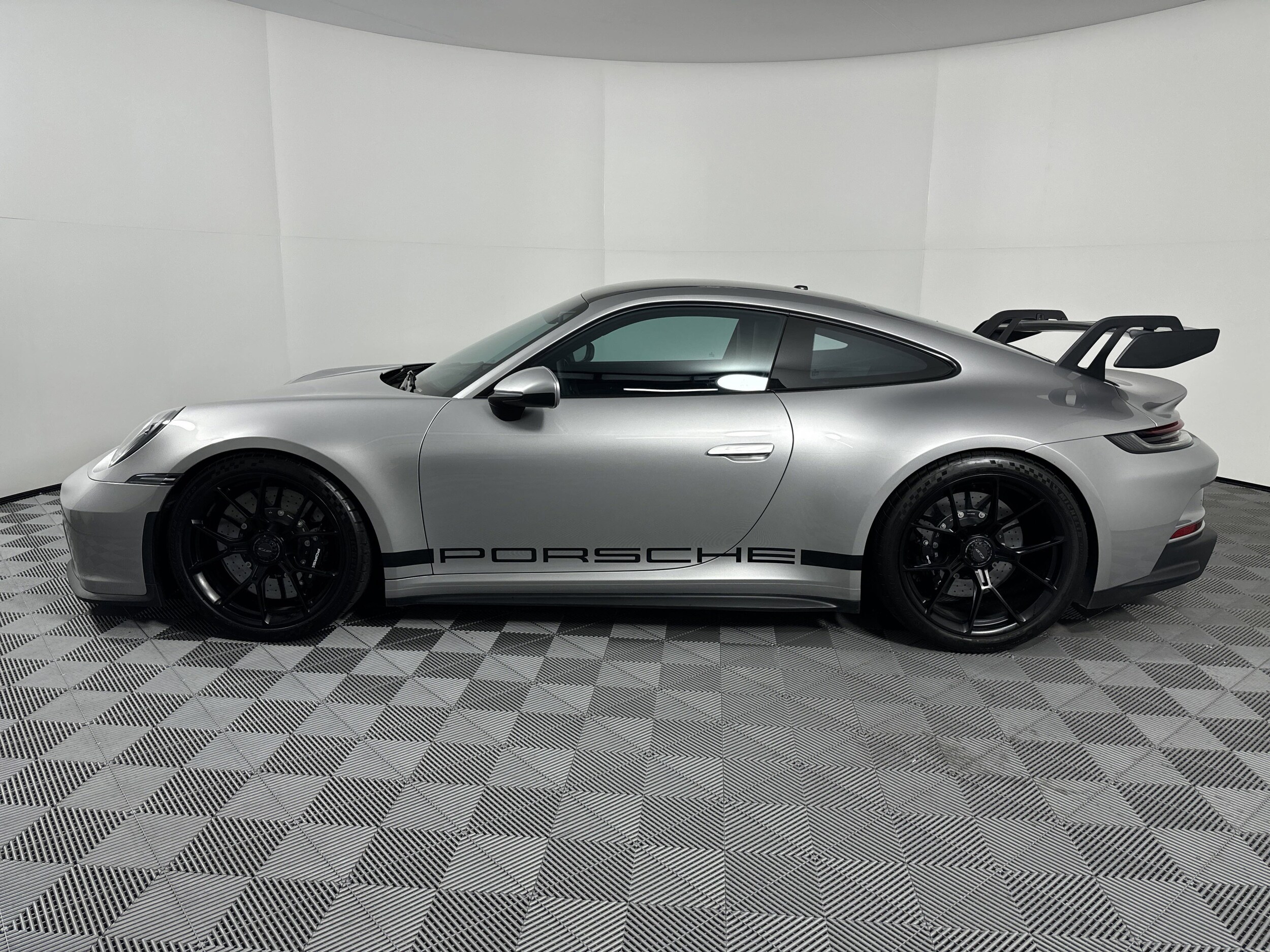 2022 Porsche 911 GT3 photo 2