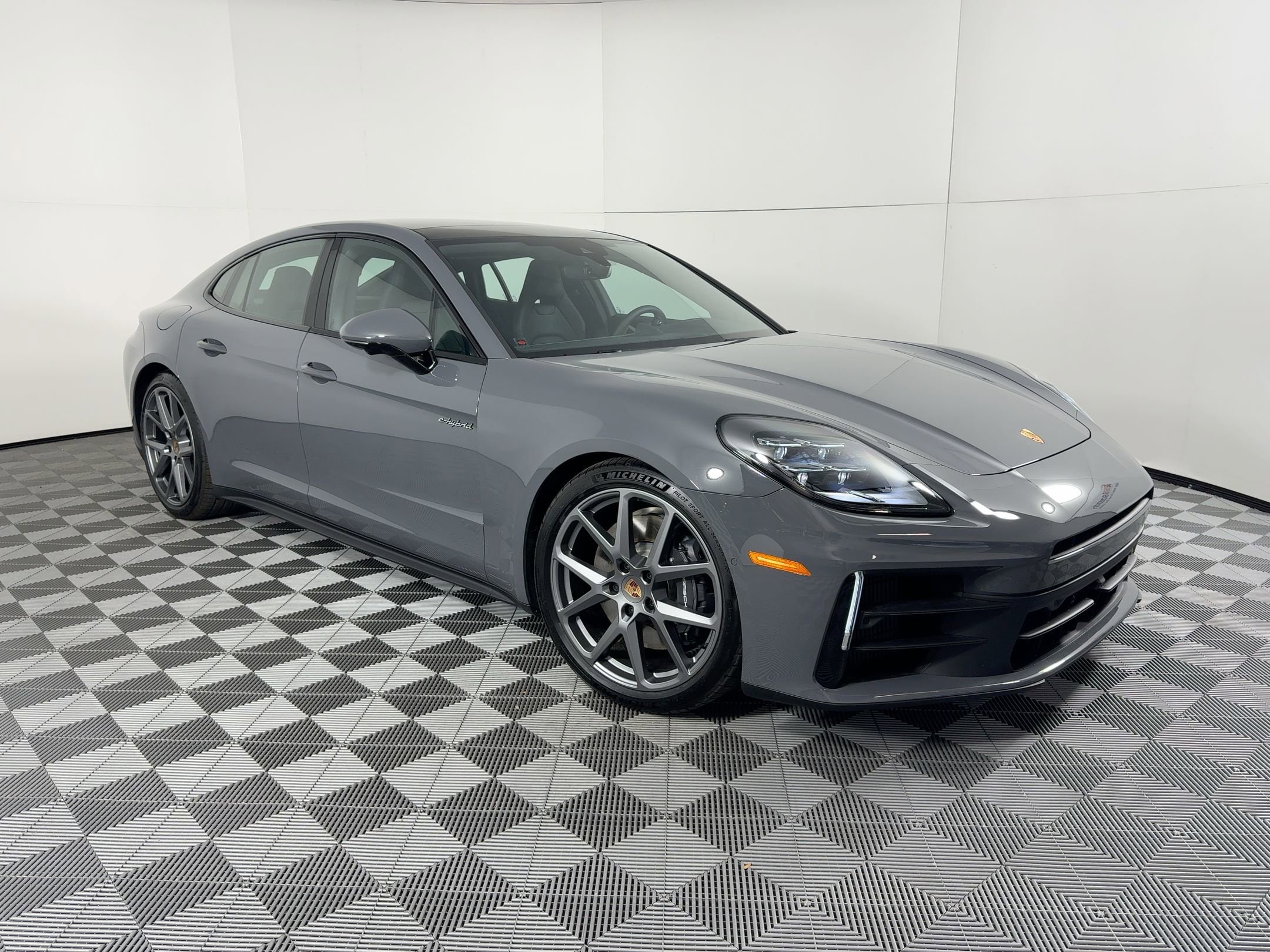 Panamera 4 E-Hybrid Hatchback