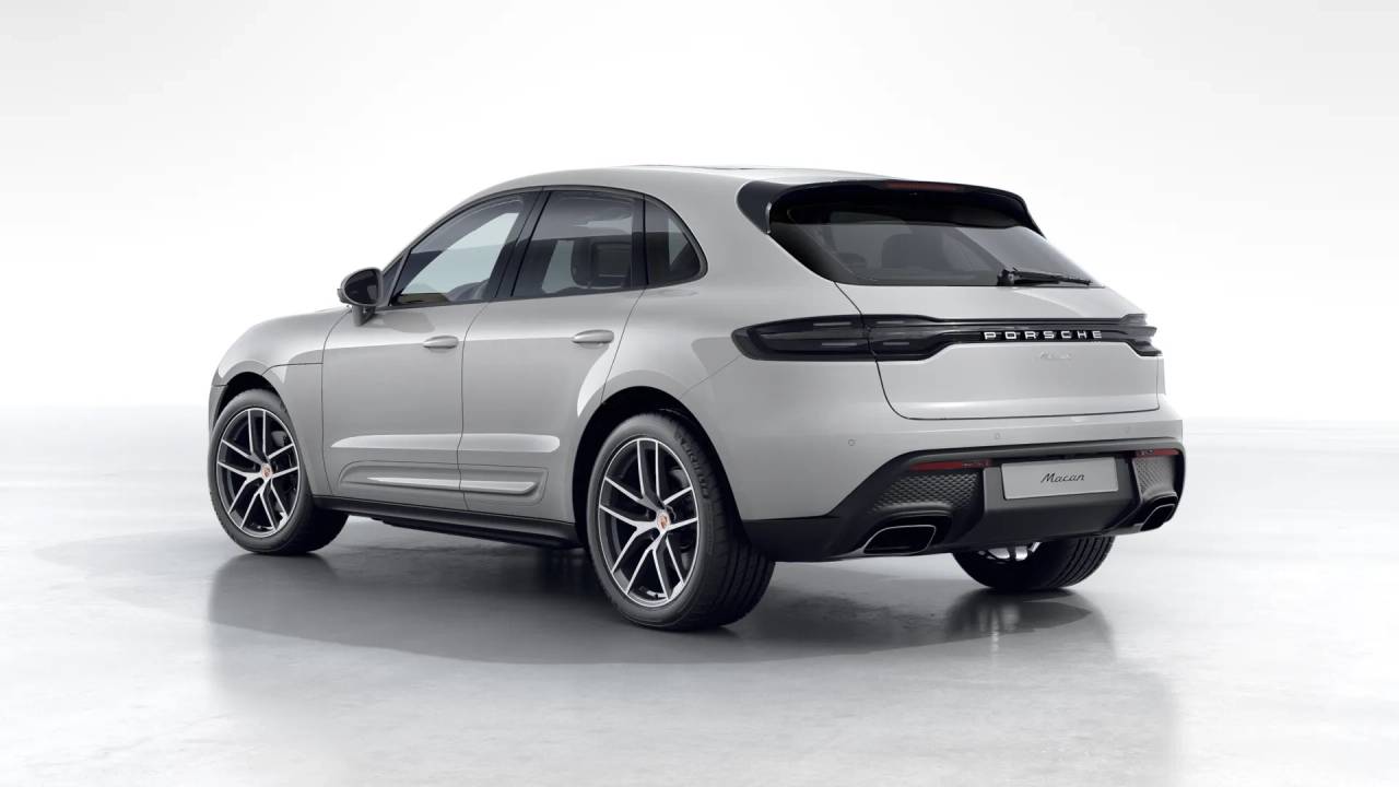 2026 Porsche Macan T photo 2