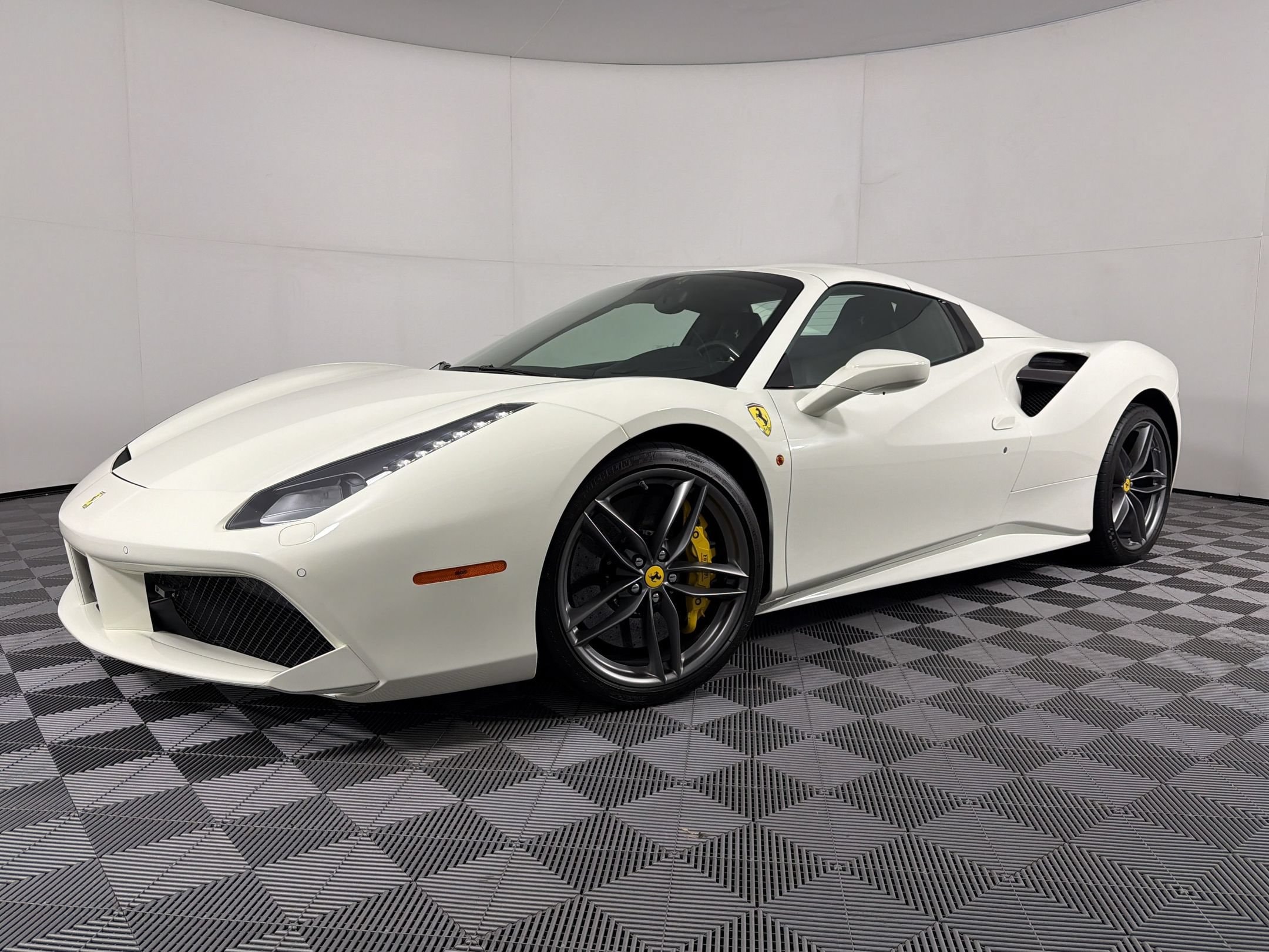 488 Spider Convertible Convertible