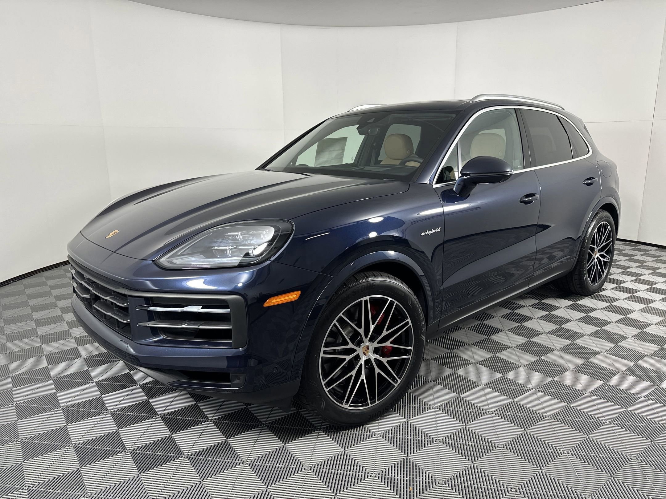 2025 Porsche Cayenne S E-Hybrid