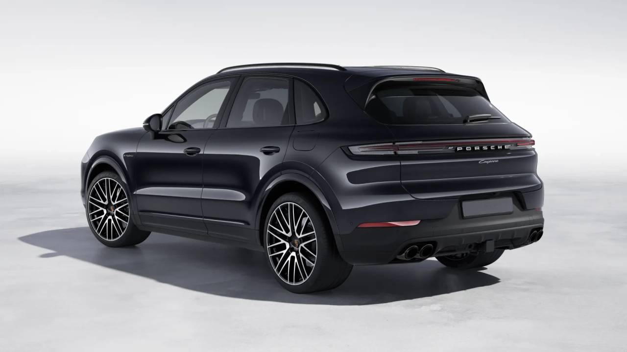2026 Porsche Cayenne E-Hybrid photo 3
