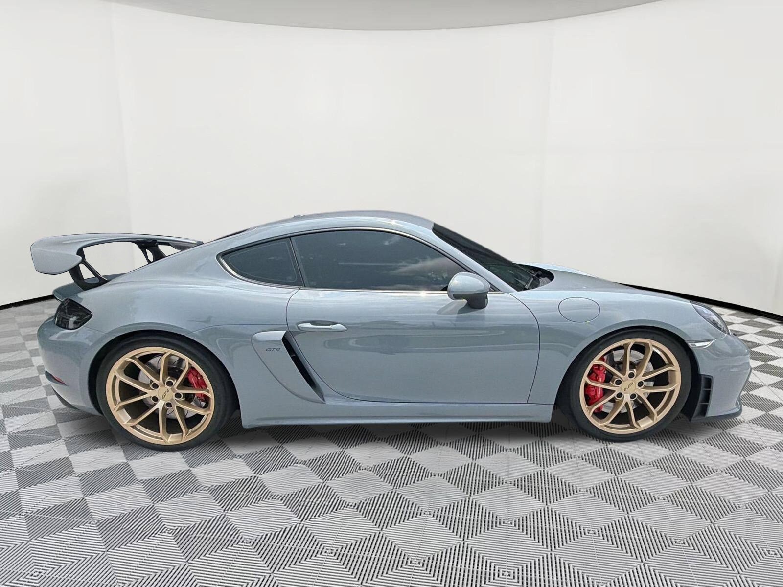 718 Cayman GT4 Coupe