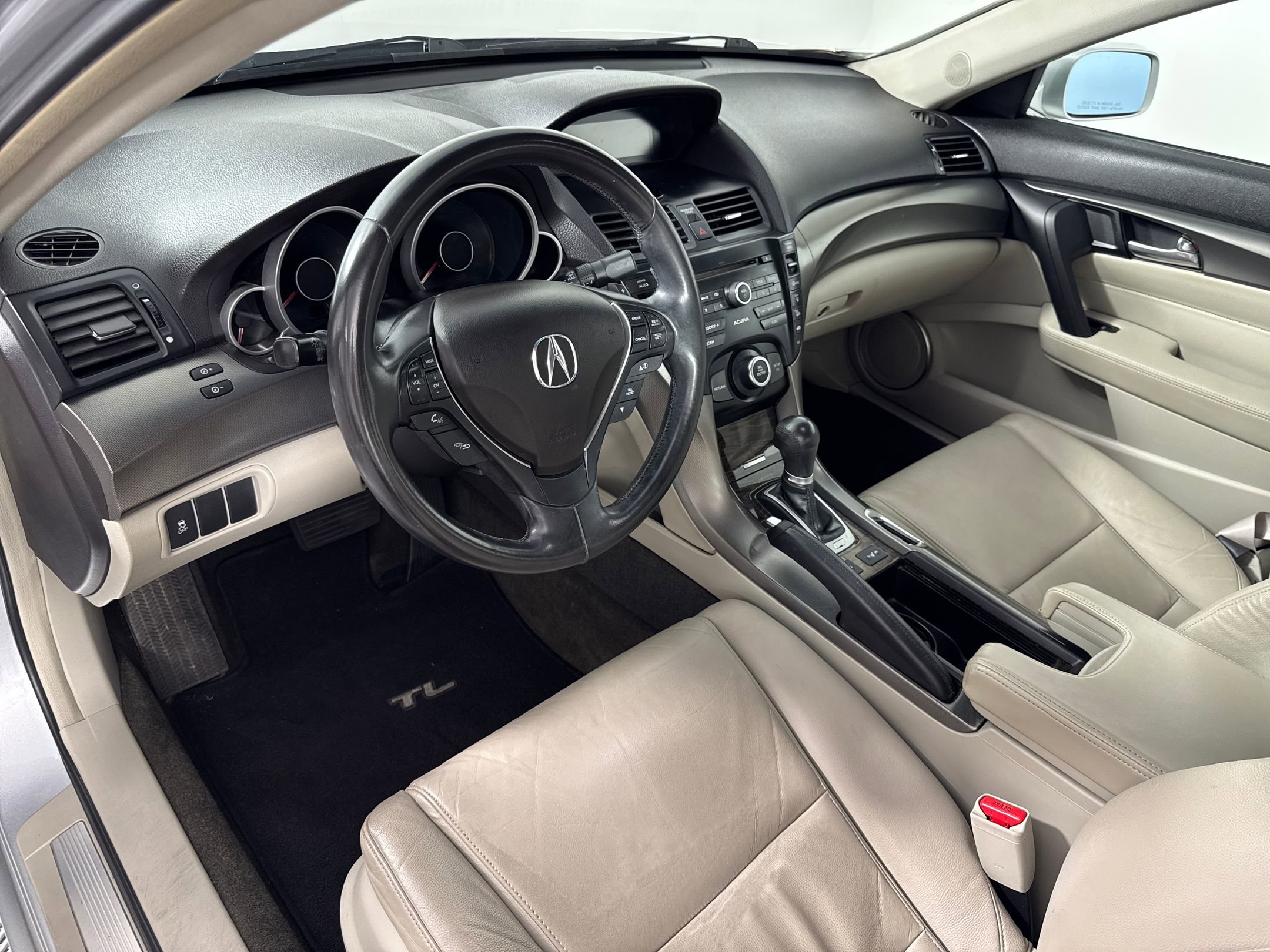 2013 Acura TL photo 3