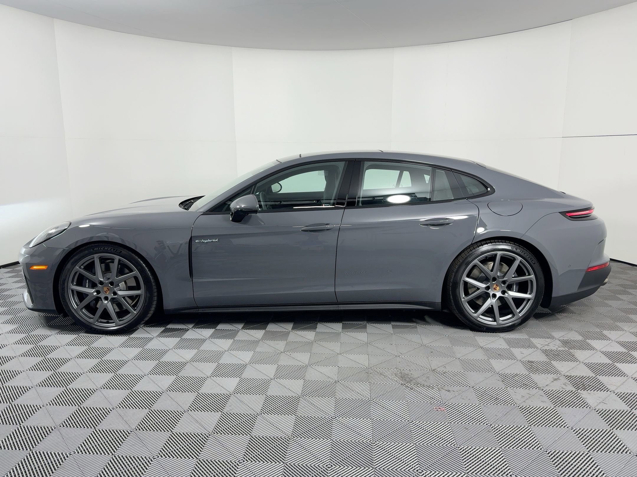 Panamera 4 E-Hybrid Hatchback