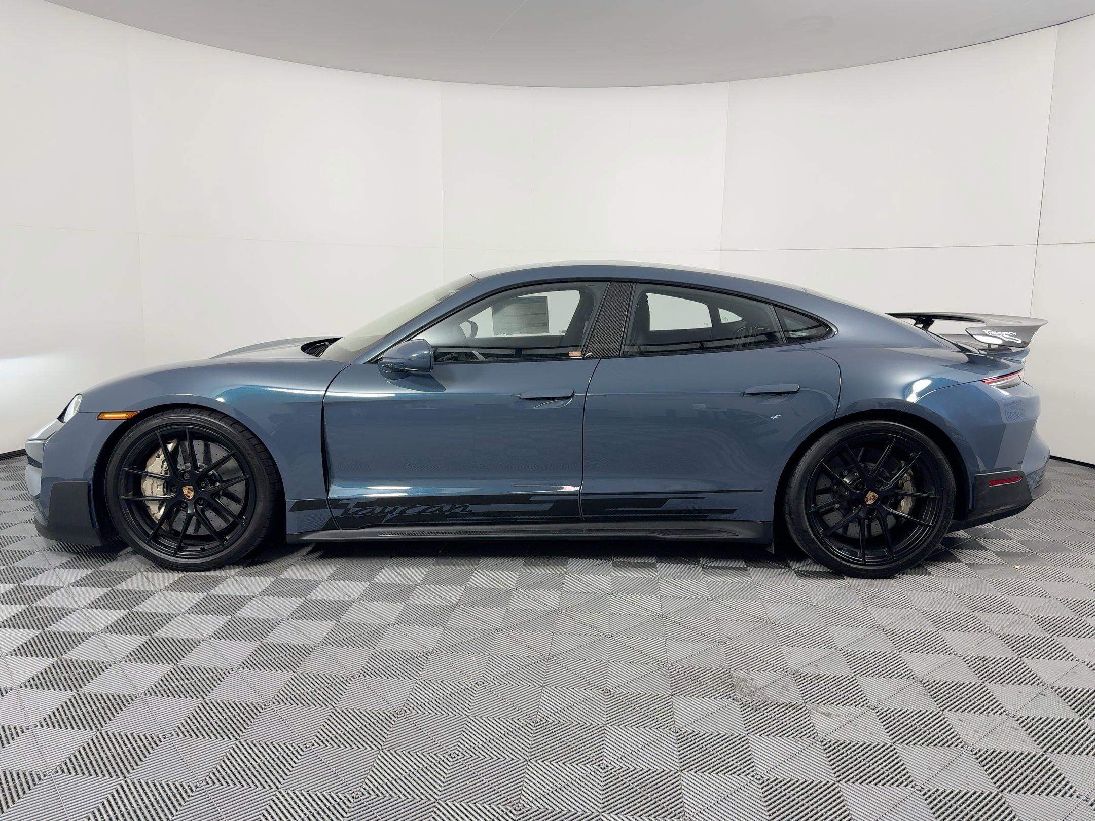 Used 2025 Porsche Taycan Turbo GT with VIN WP0AE2Y19SSA58116 for sale in Houston, TX