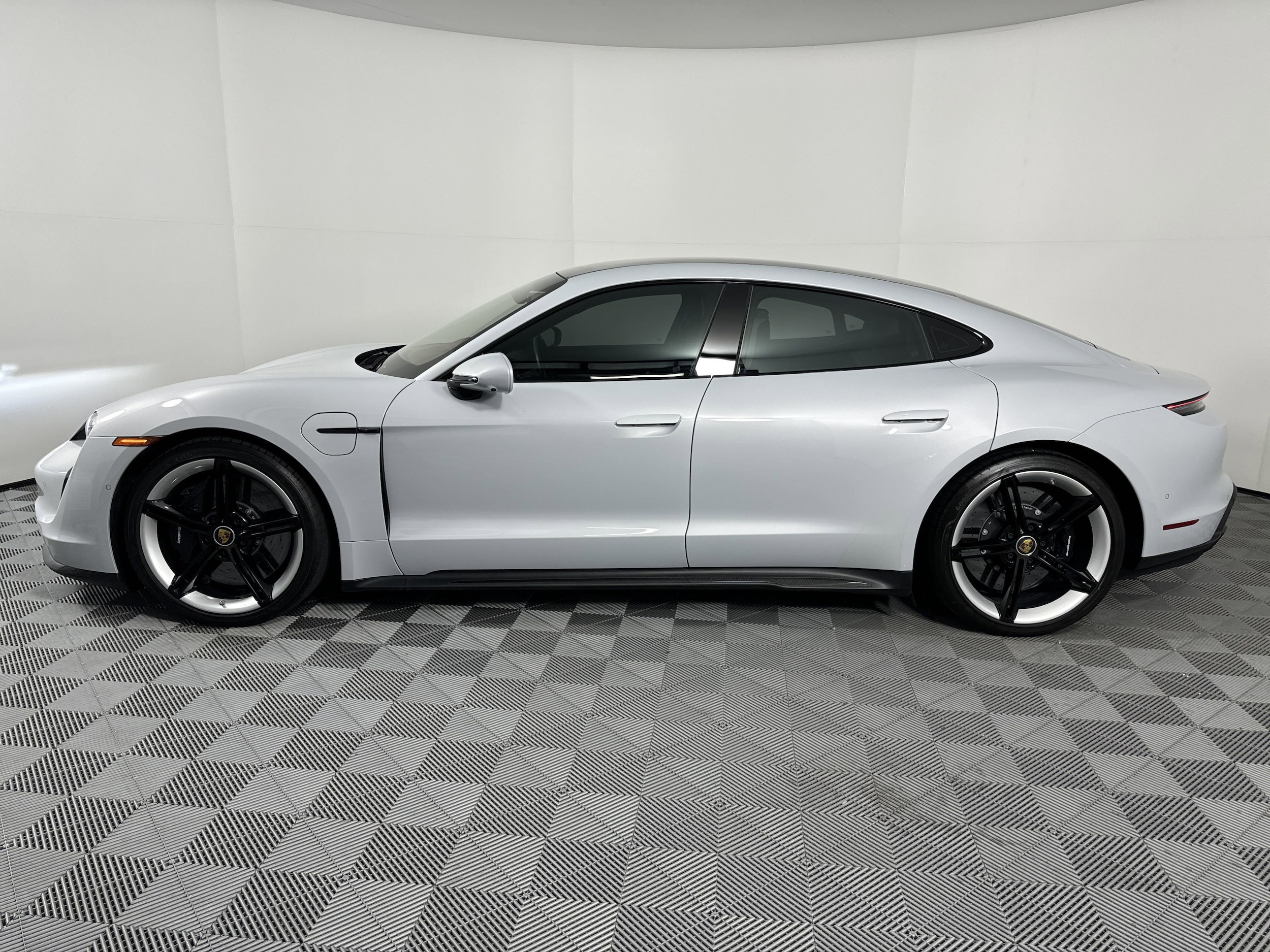 Certified 2022 Porsche Taycan Turbo S with VIN WP0AC2Y18NSA54228 for sale in Houston, TX