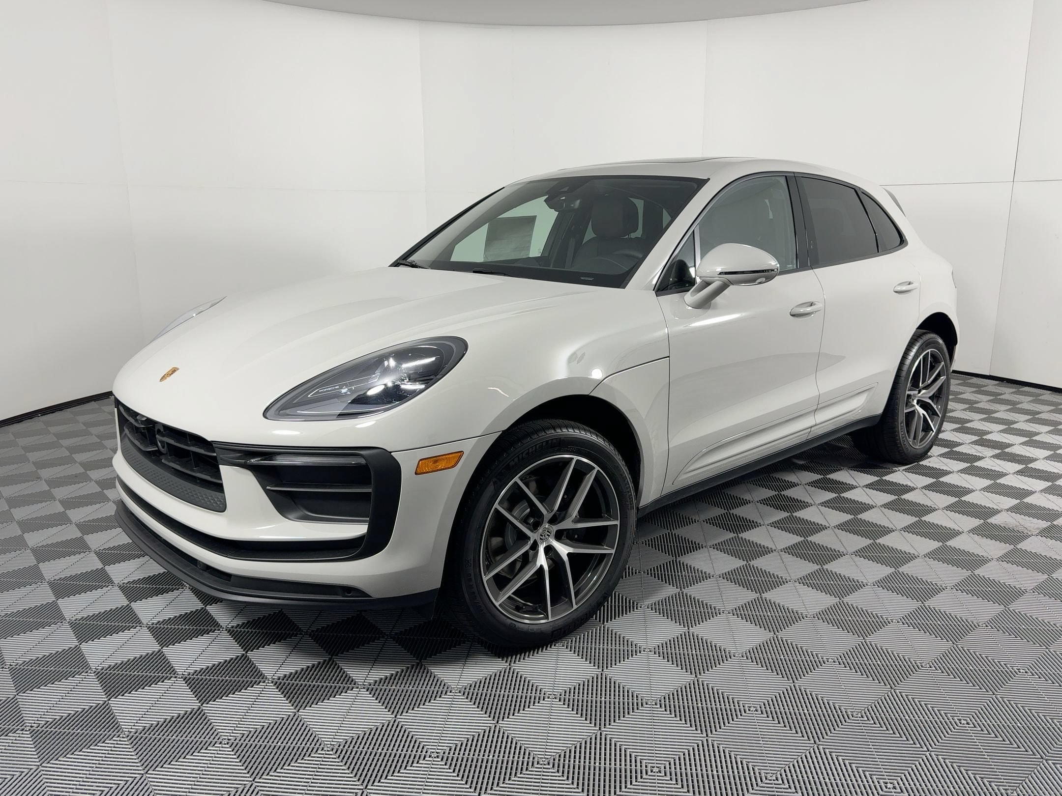 Macan SUV