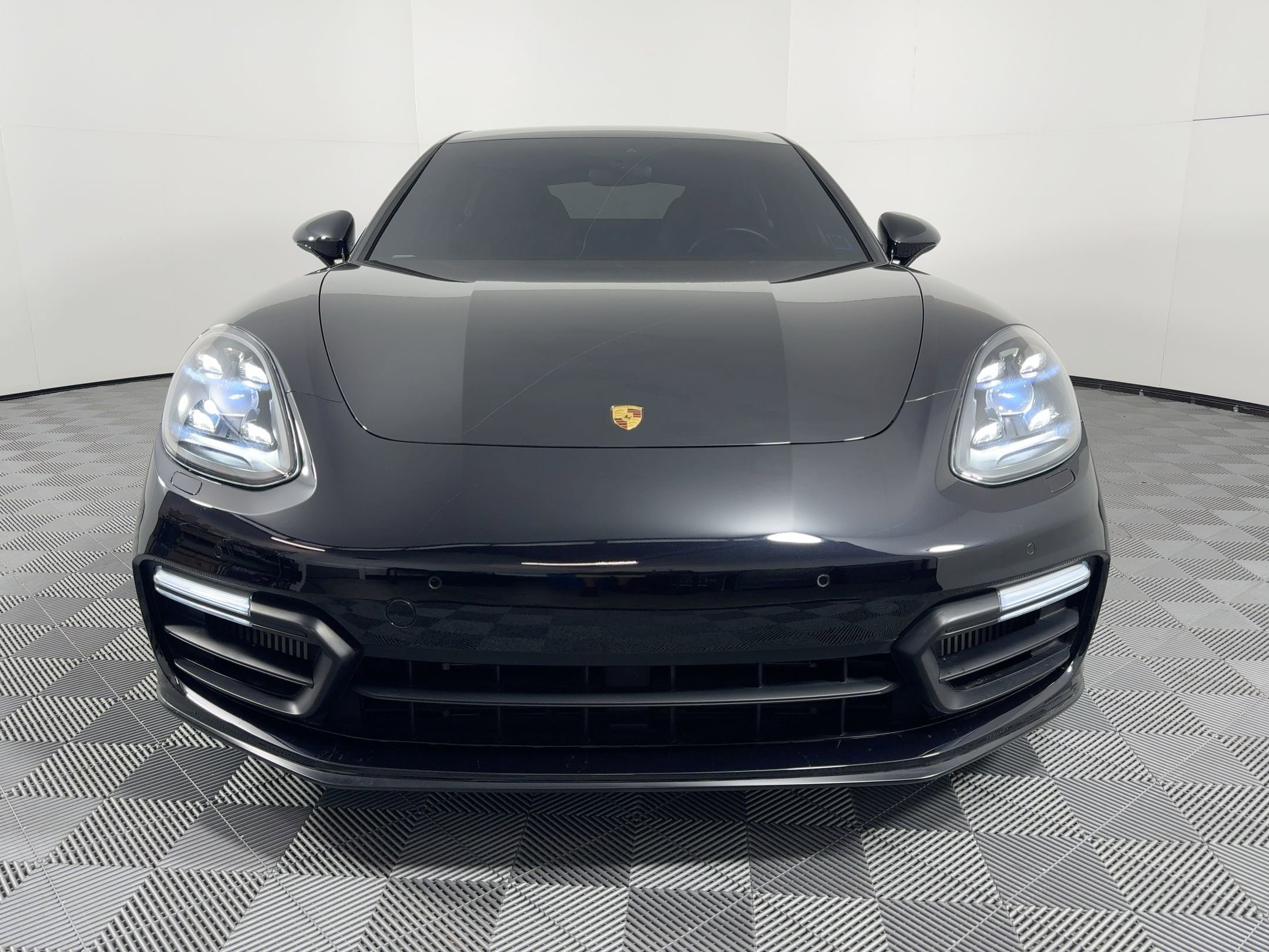 Panamera GTS Sedan