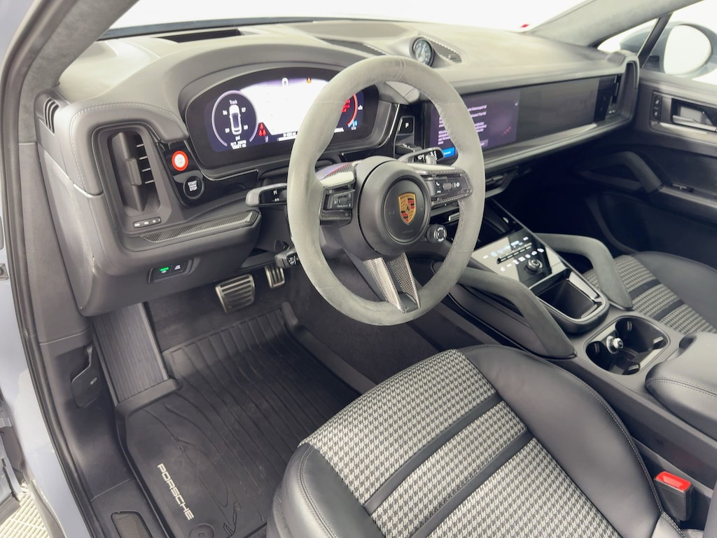 Certified 2025 Porsche Cayenne GTS  LIGHTWEIGHT EDITION SUV