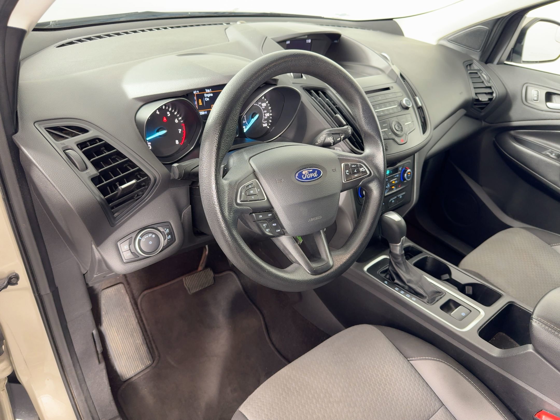 2017 Ford Escape SE photo 4