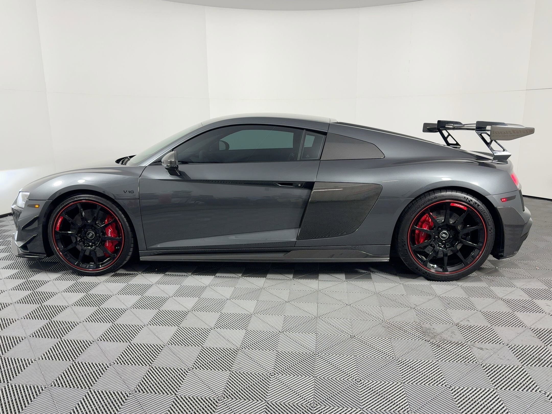 2023 Audi R8 Coupe V10 photo 2