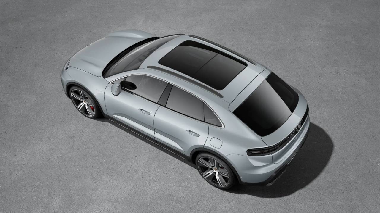 2025 Porsche Macan Electric photo 4