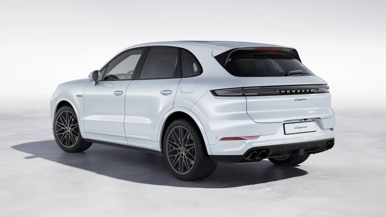 2026 Porsche Cayenne E-Hybrid photo 2