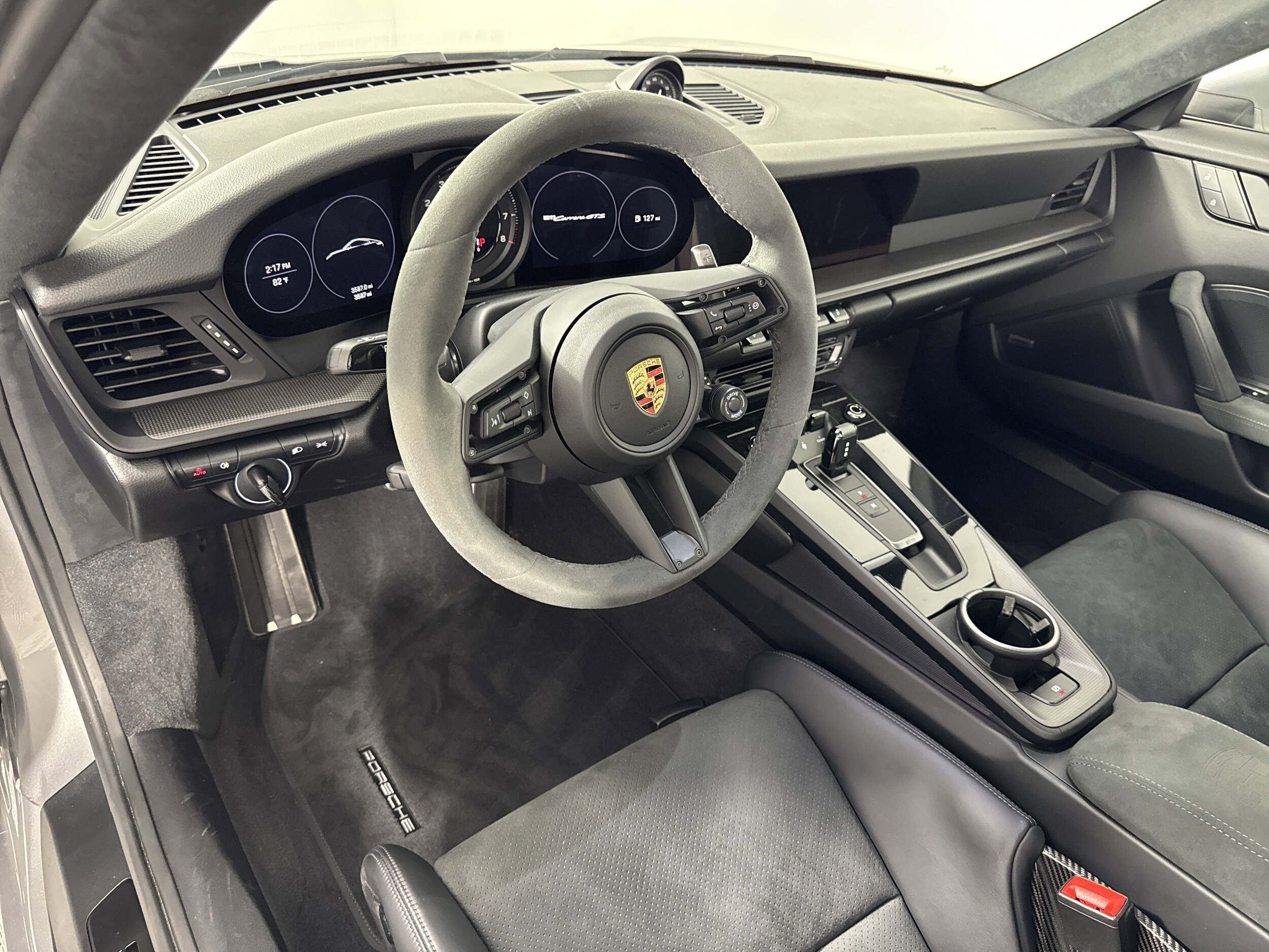 2024 Porsche 911 GTS photo 4