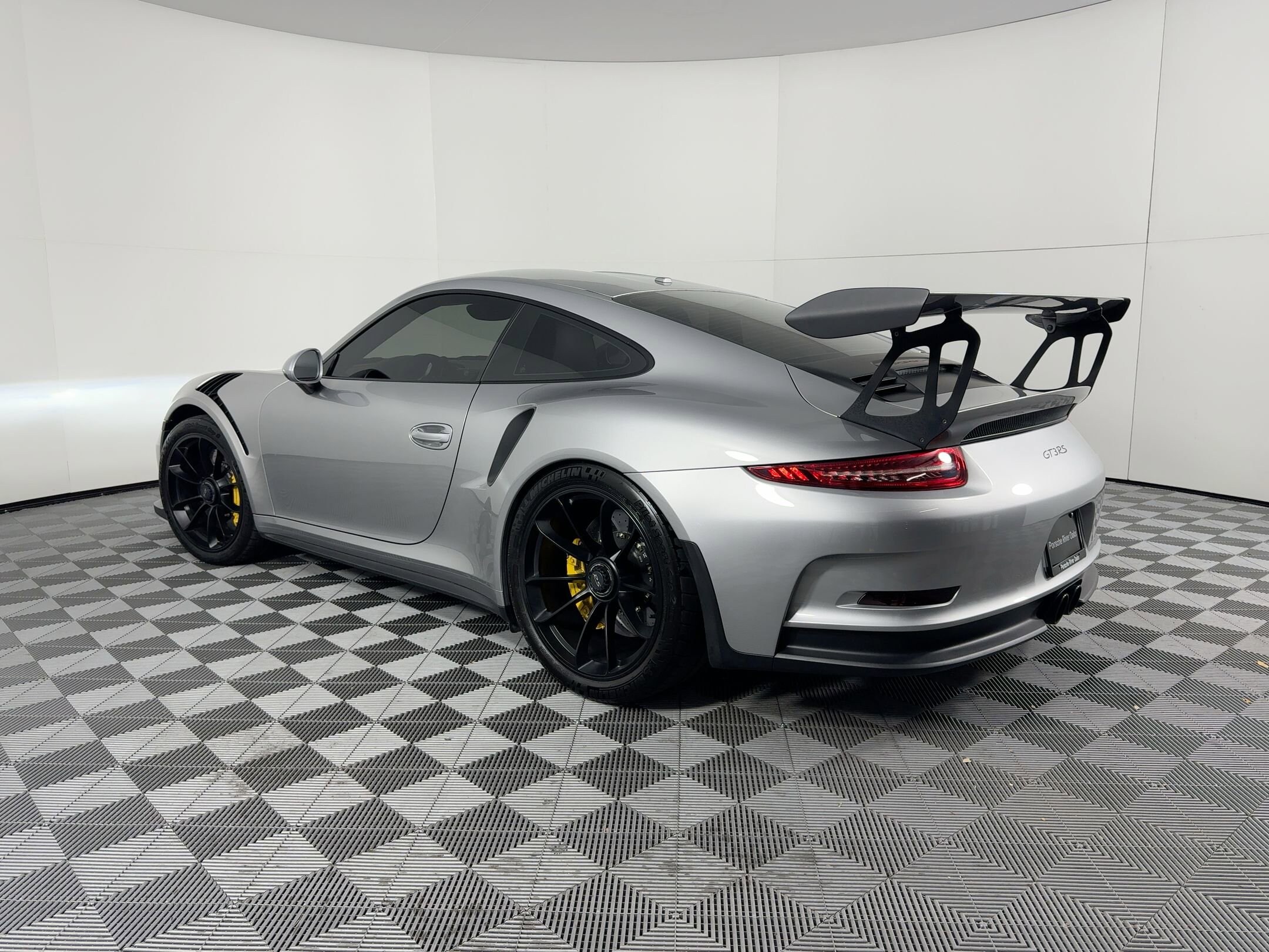 2016 Porsche 911 GT3 RS photo 3