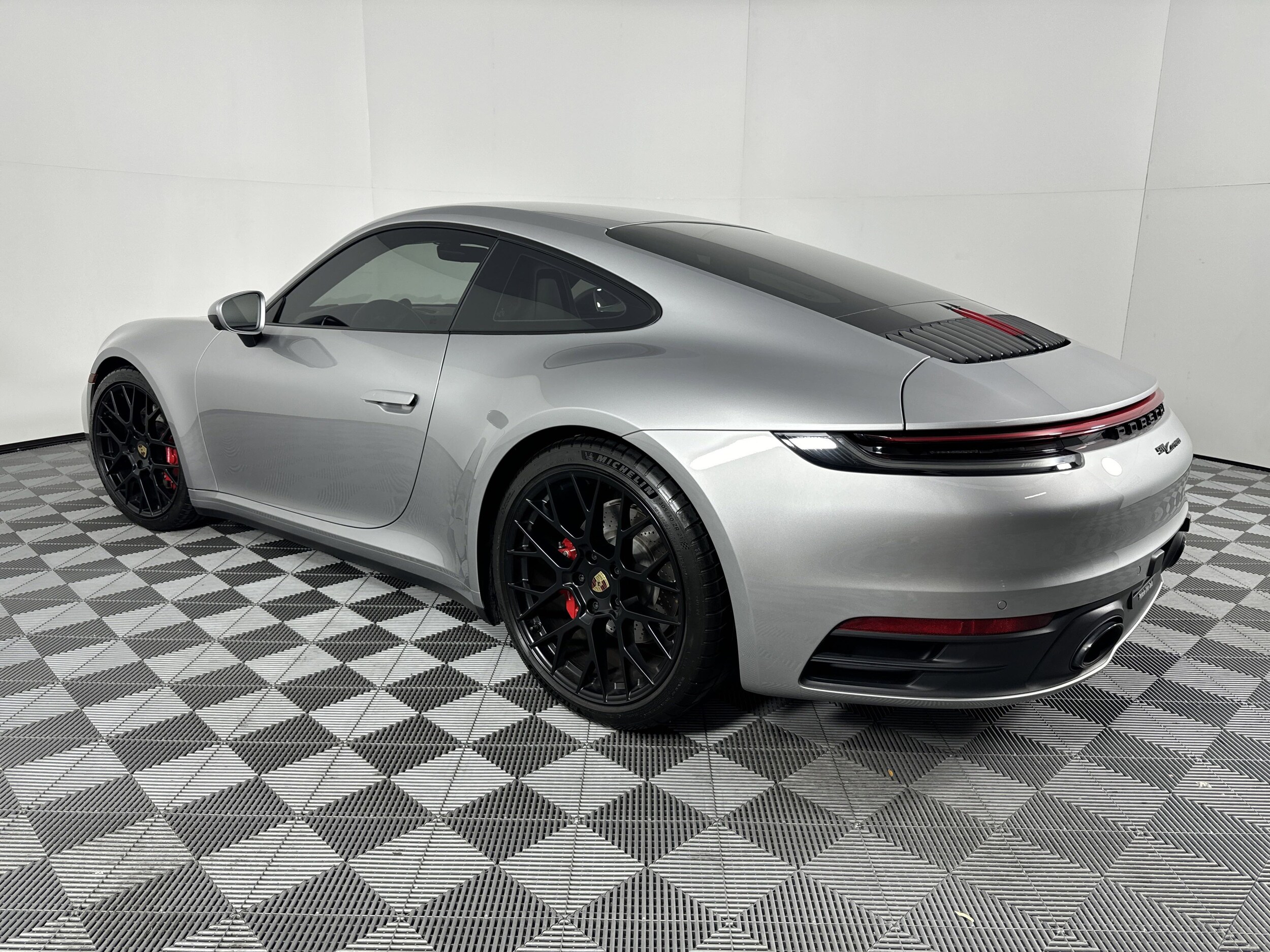 2024 Porsche 911 S photo 3