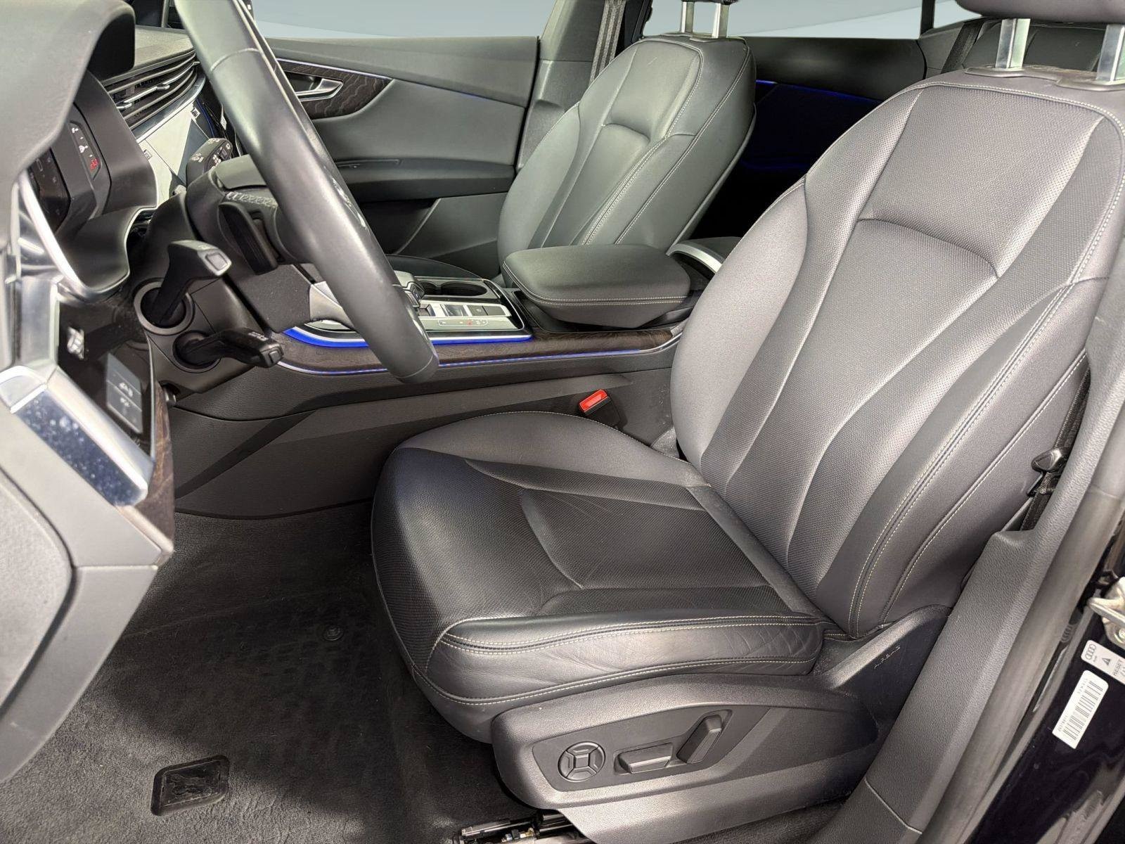 Q8 Premium Plus SUV