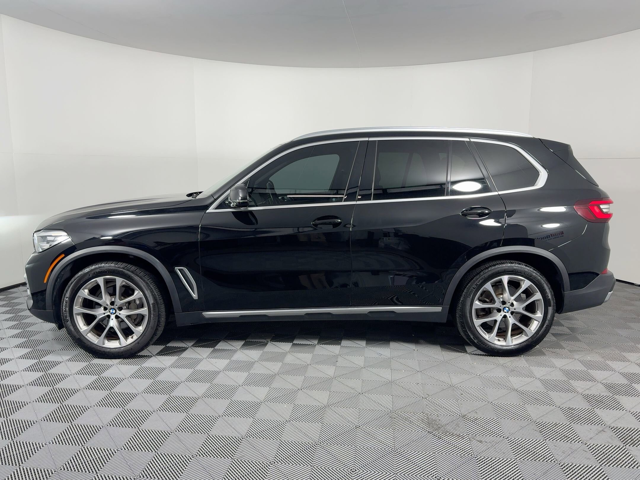 2022 Bmw X5 sDrive40i photo 2