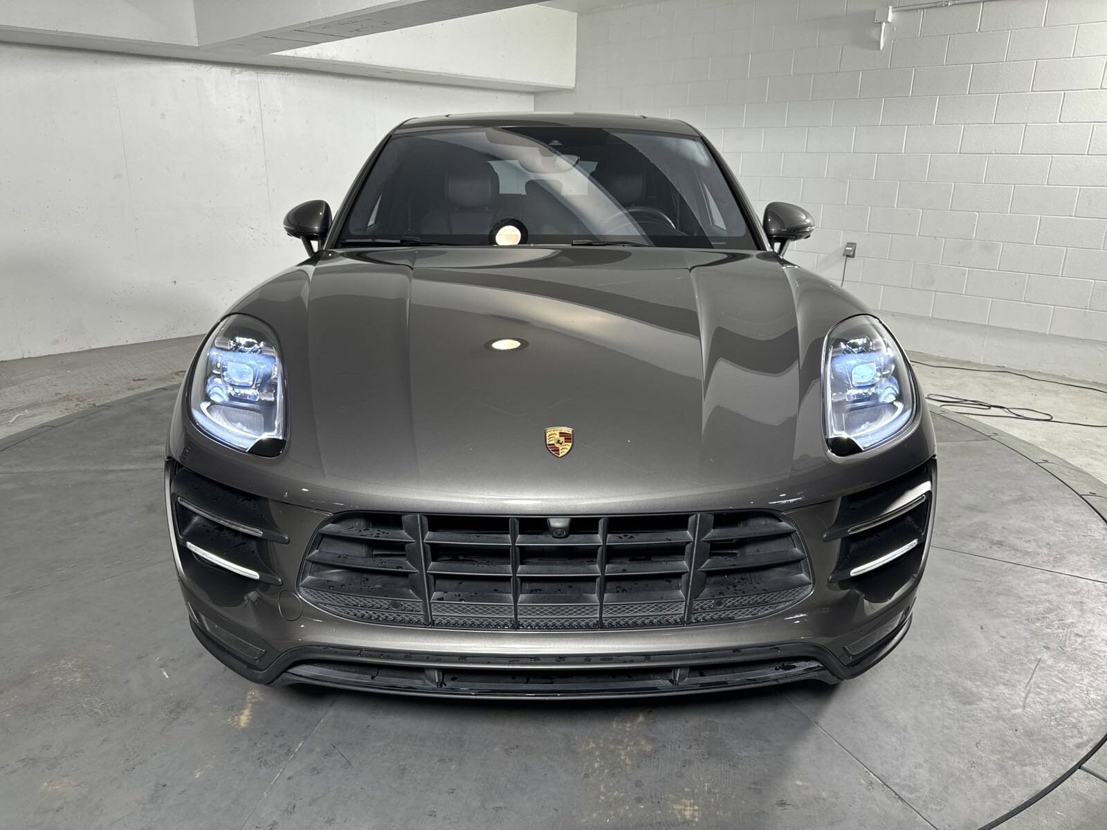 Certified 2018 Porsche Macan Turbo with VIN WP1AF2A55JLB70975 for sale in Houston, TX