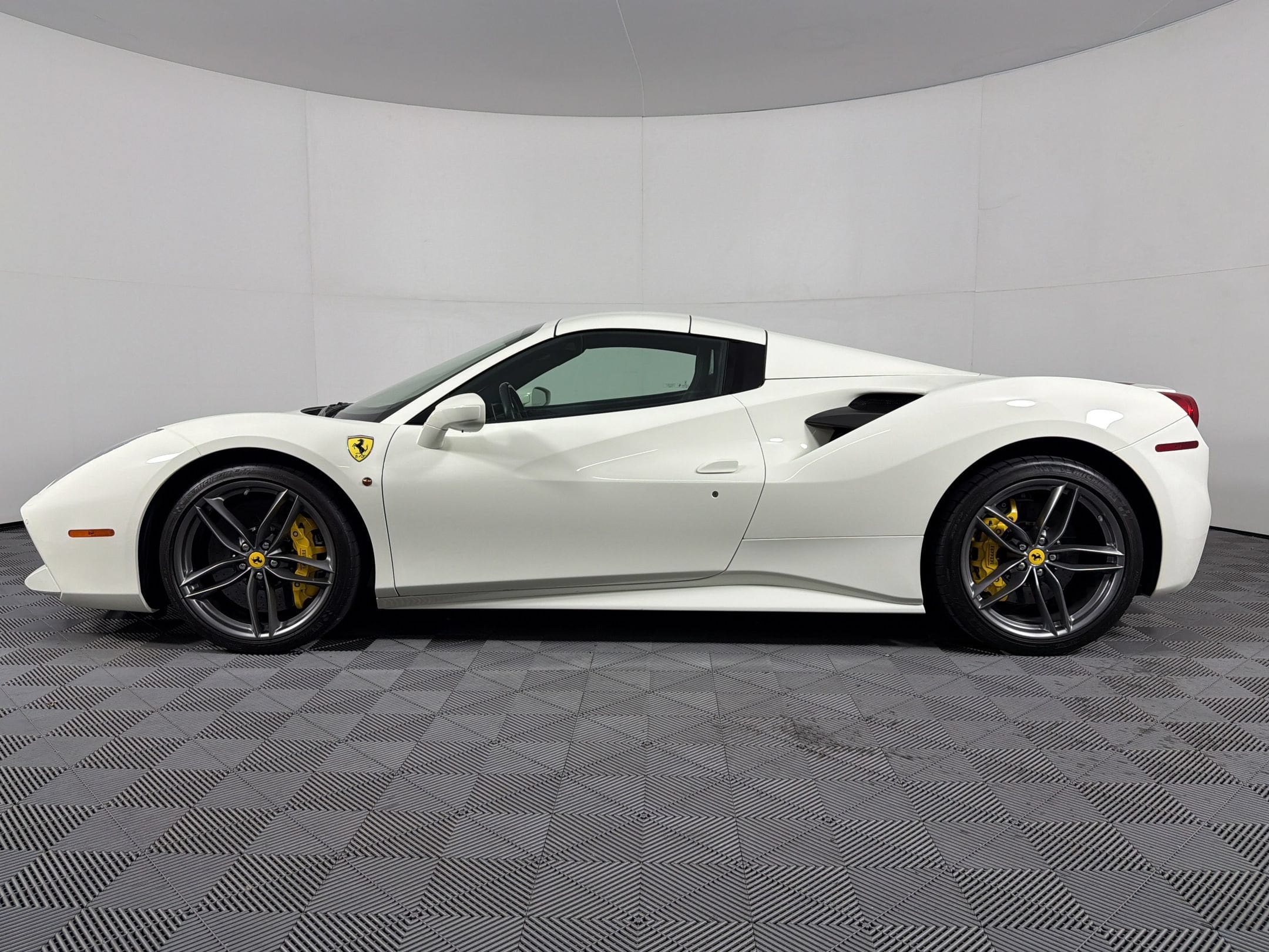 488 Spider Convertible Convertible