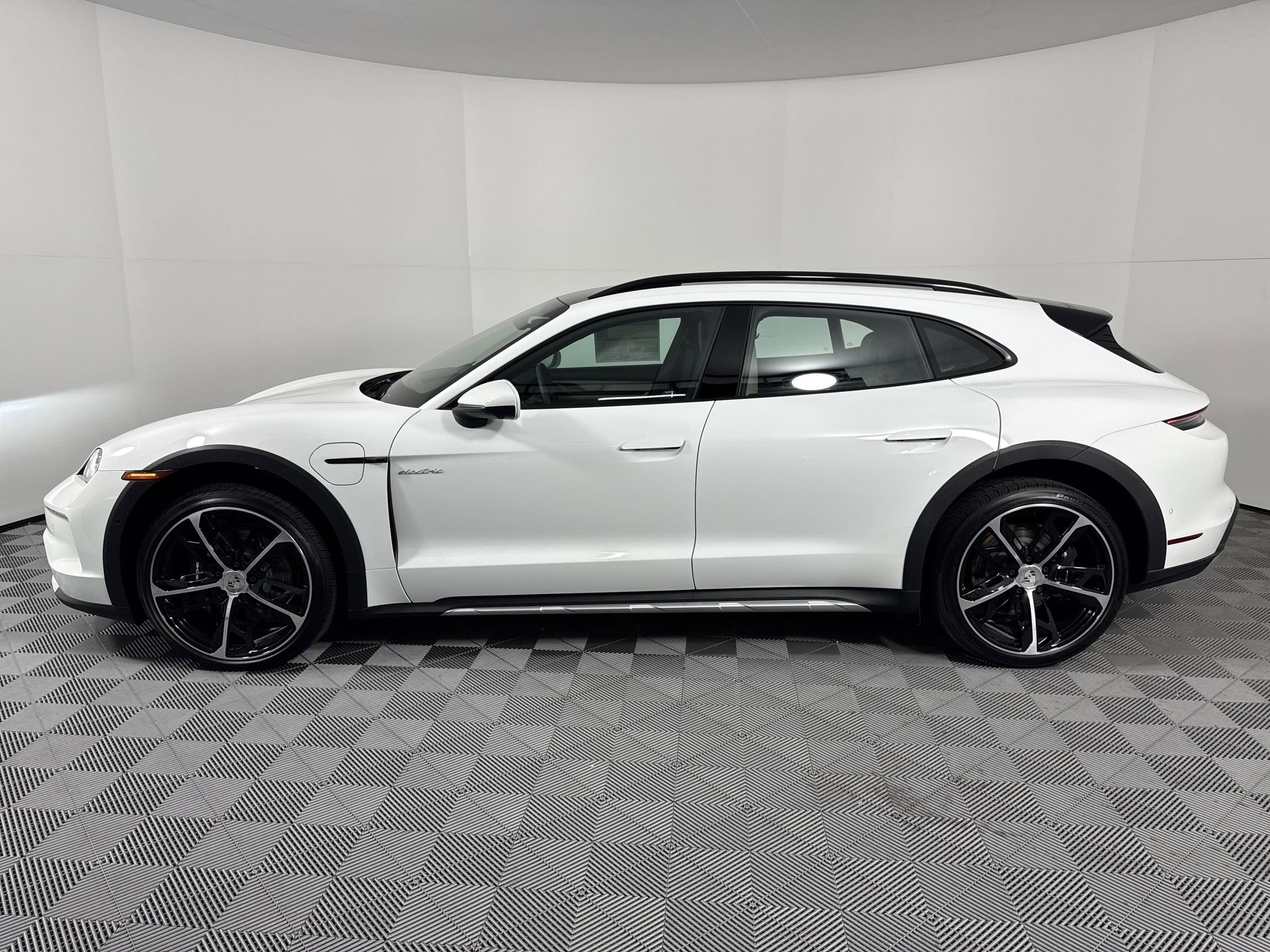 Used 2025 Porsche Taycan Base with VIN WP0BA2Y17SSA66375 for sale in Charlotte, NC