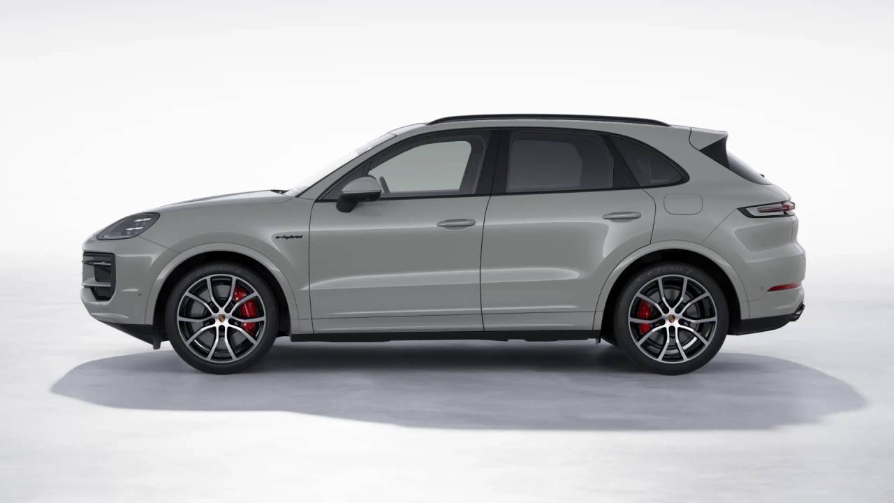 2026 Porsche Cayenne E-Hybrid S photo 2