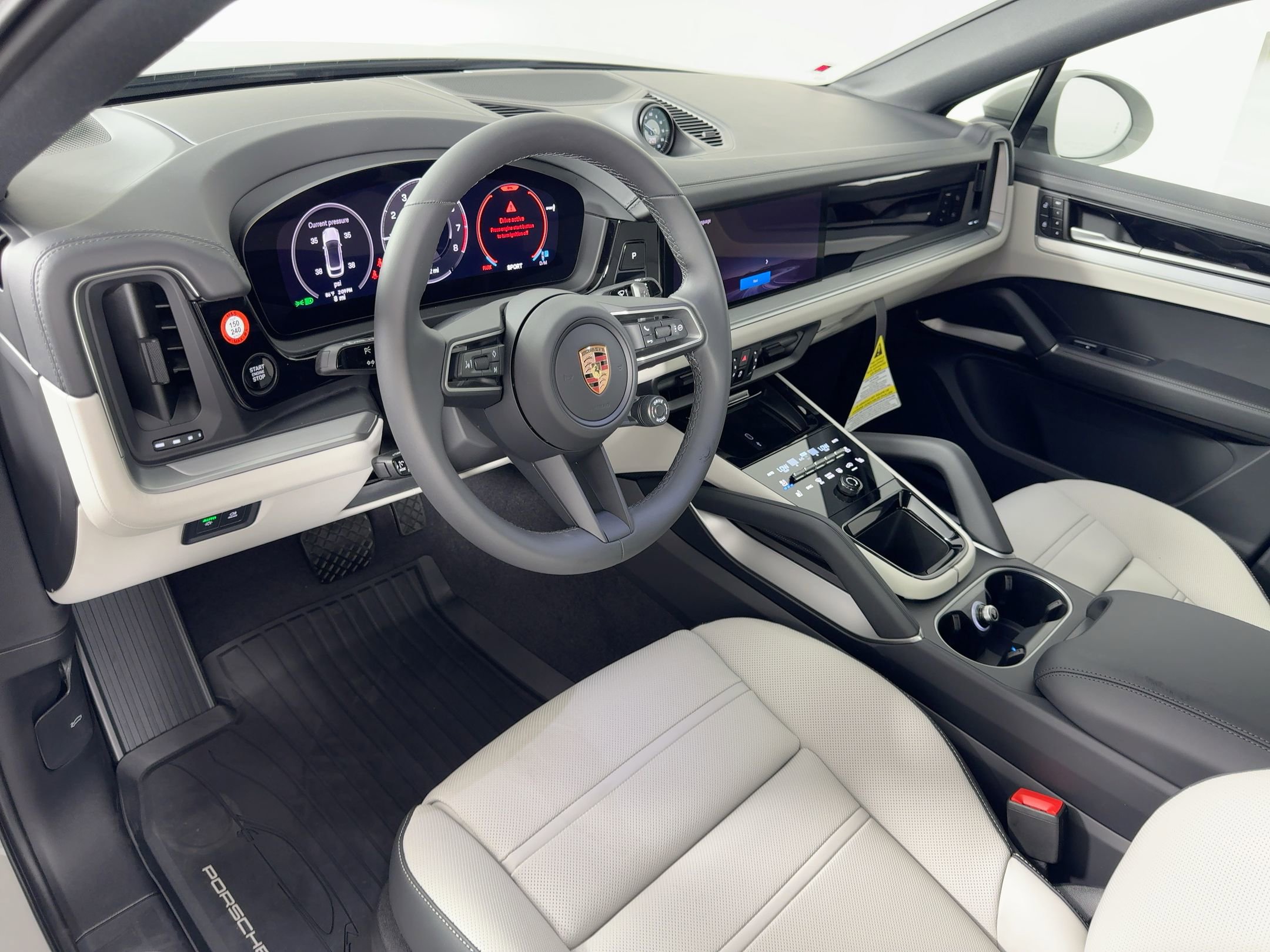 2026 Porsche Cayenne E-Hybrid Coupe photo 4
