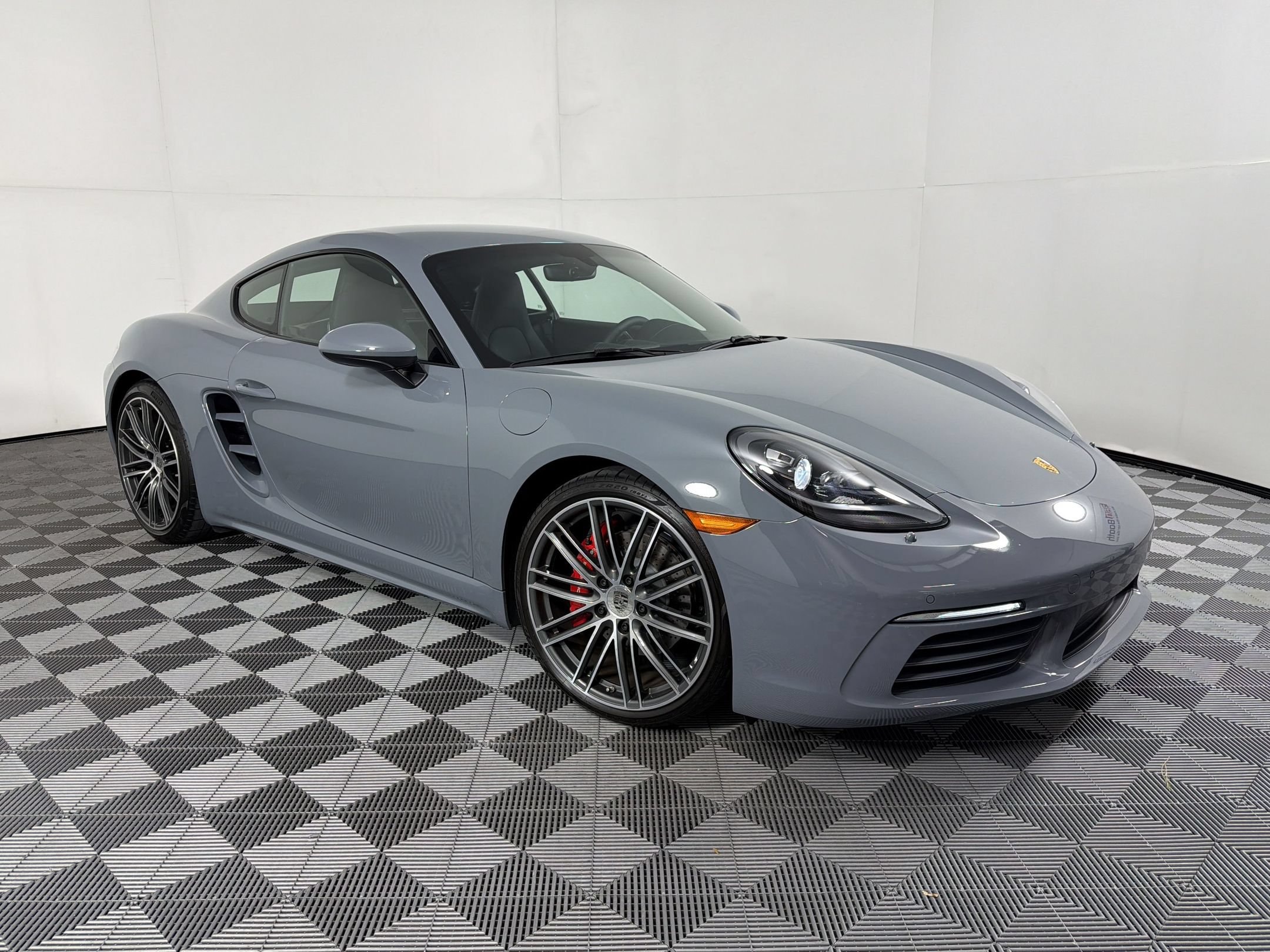 718 Cayman S Coupe