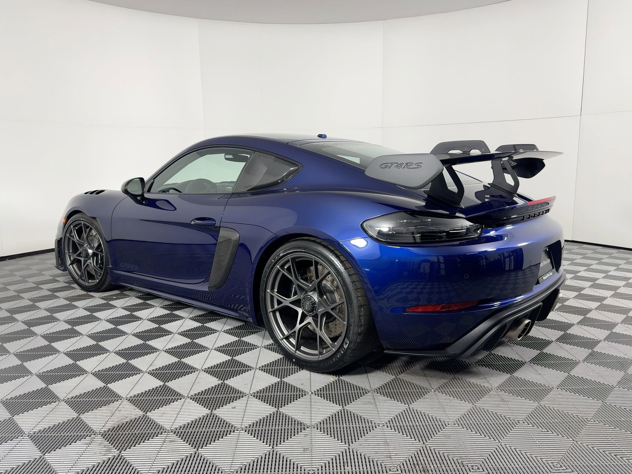 2025 Porsche Cayman GT4 RS photo 3