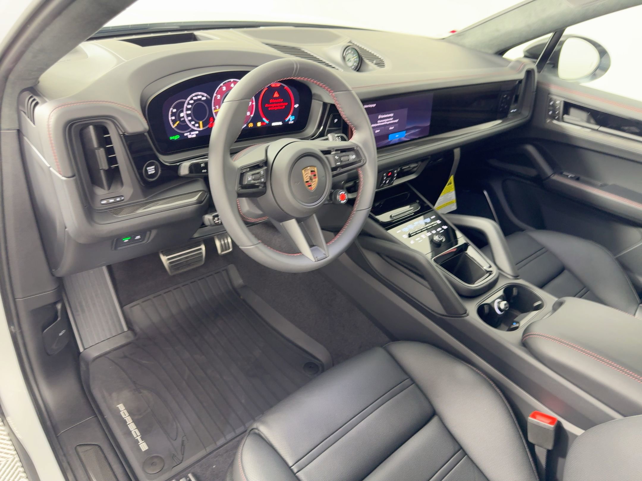 2026 Porsche Cayenne Coupe Turbo GT photo 4