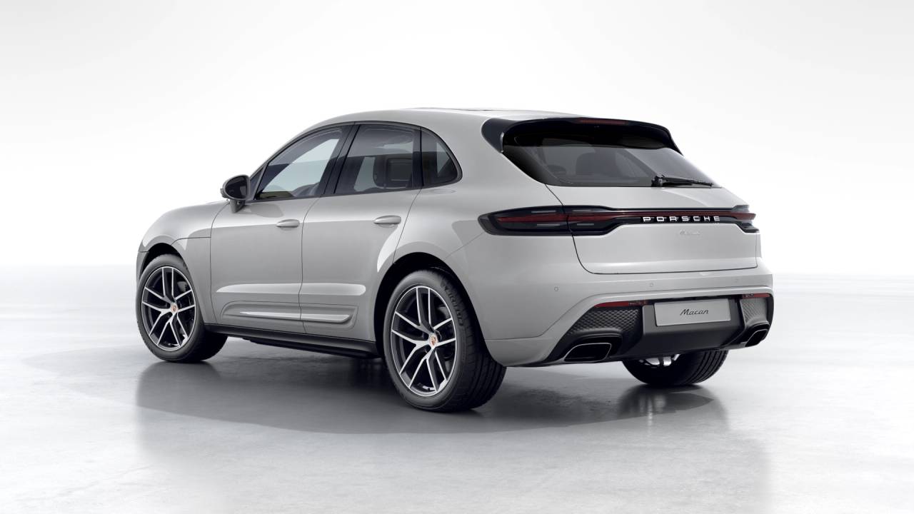 2026 Porsche Macan T photo 2