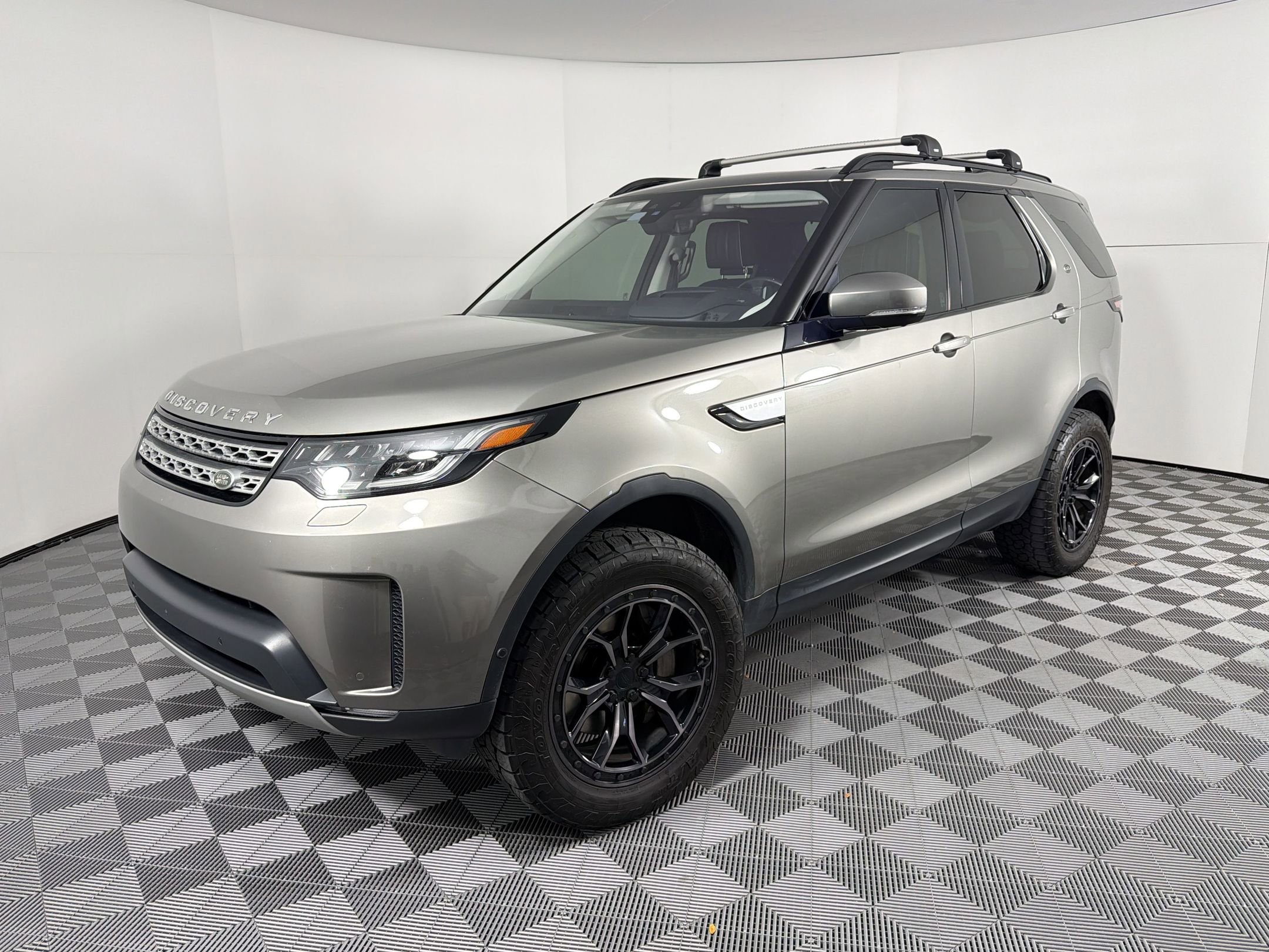2018 Land Rover Discovery HSE LUX