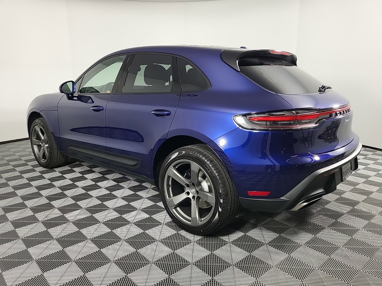 Certified 2024 Porsche Macan Base with VIN WP1AA2A57RLB05376 for sale in Houston, TX