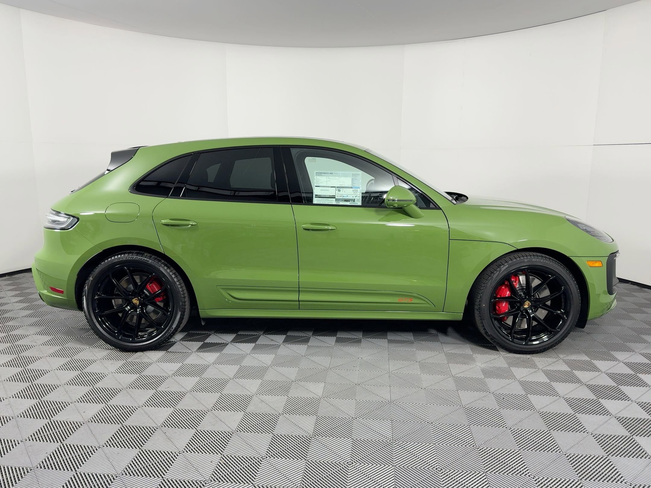 Macan GTS SUV