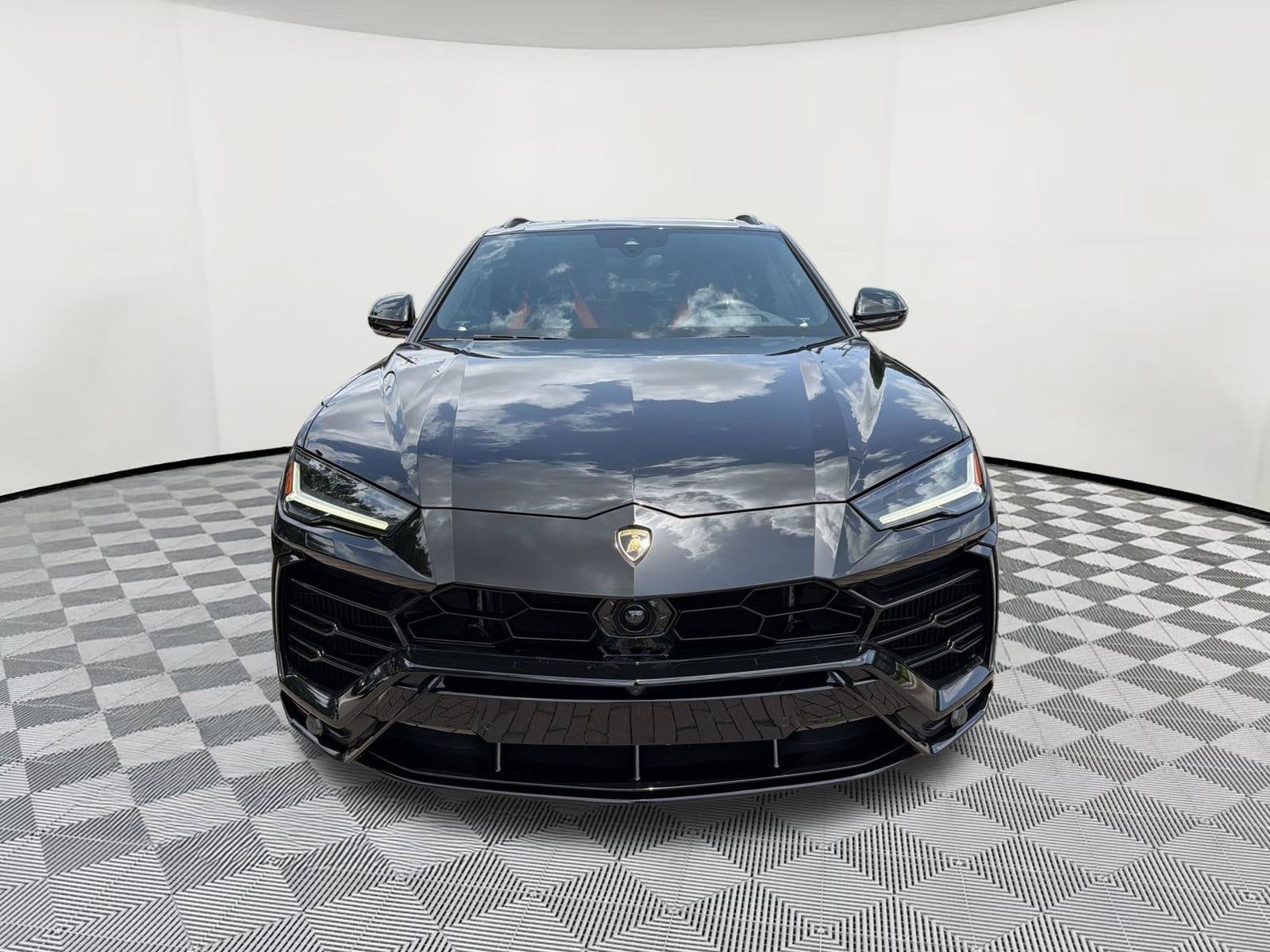 Urus SUV