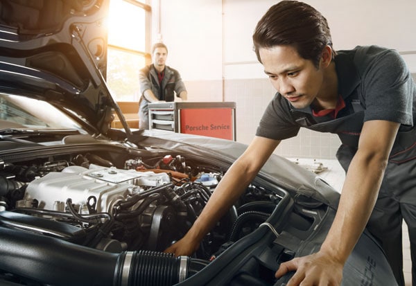 Porsche Mechanic