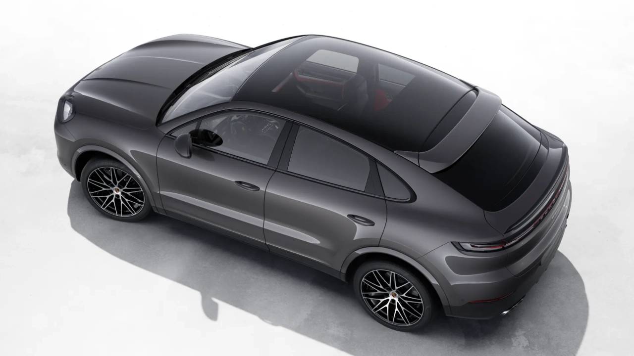 2026 Porsche Cayenne Coupe photo 4