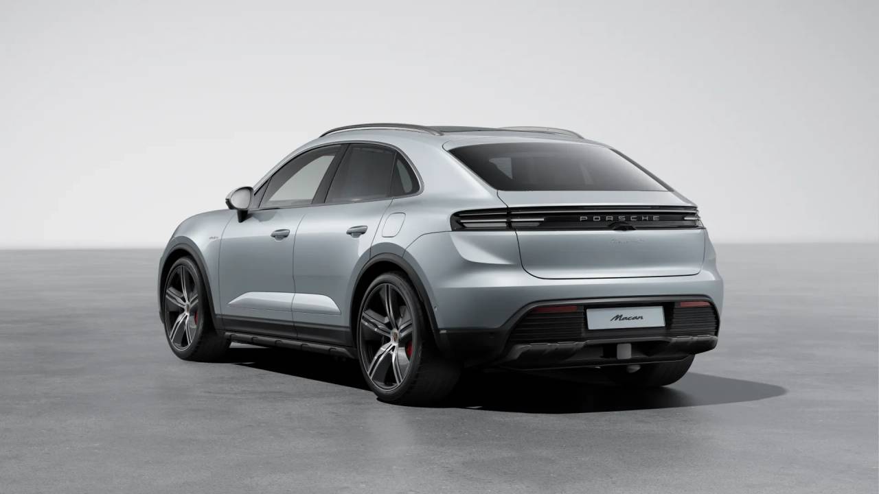 2025 Porsche Macan Electric photo 3