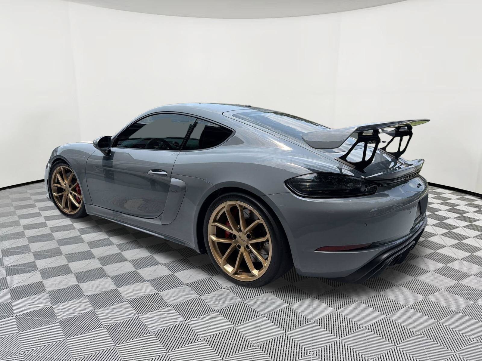 718 Cayman GT4 Coupe