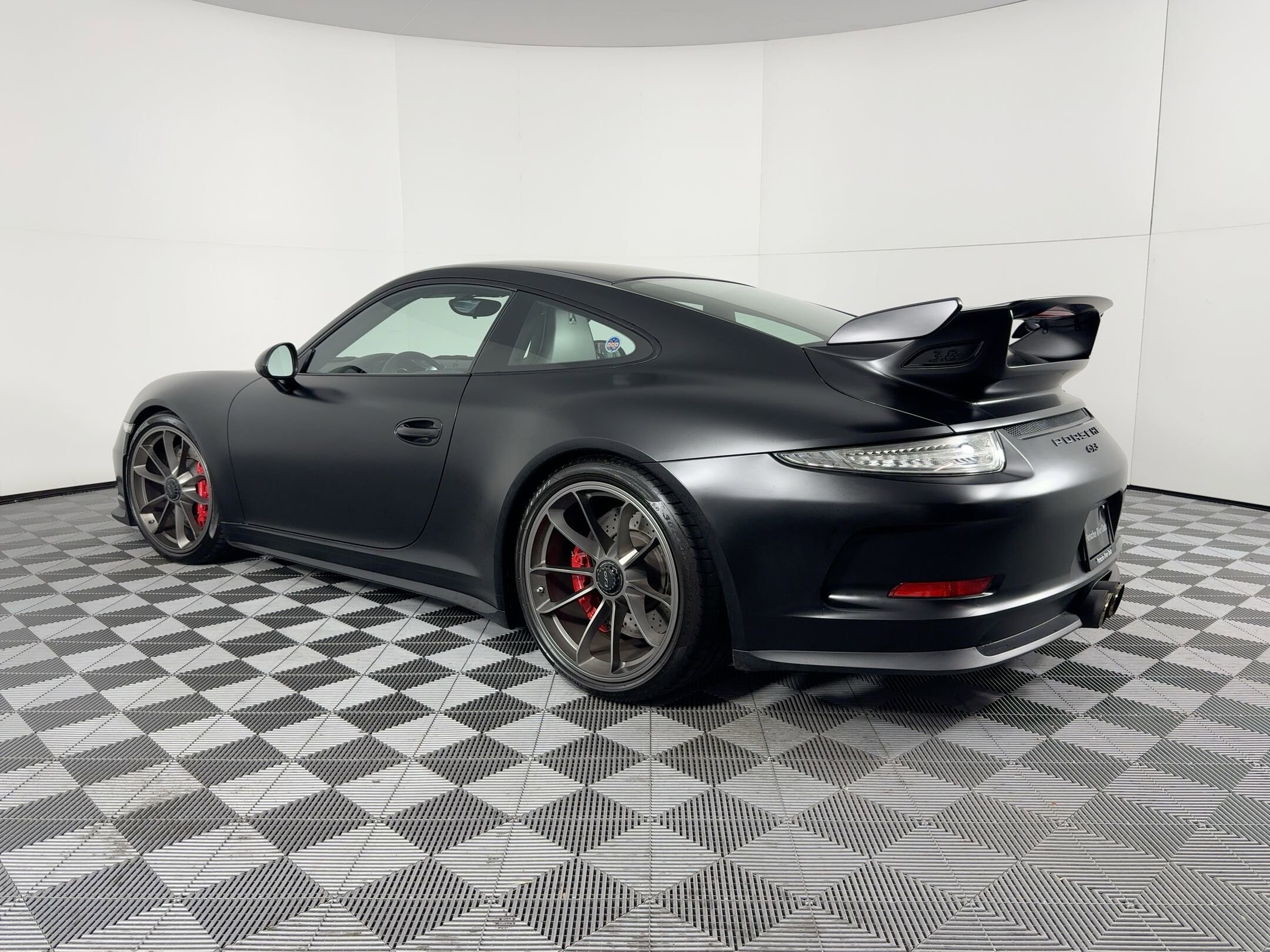 2014 Porsche 911 GT3 Coupe photo 3