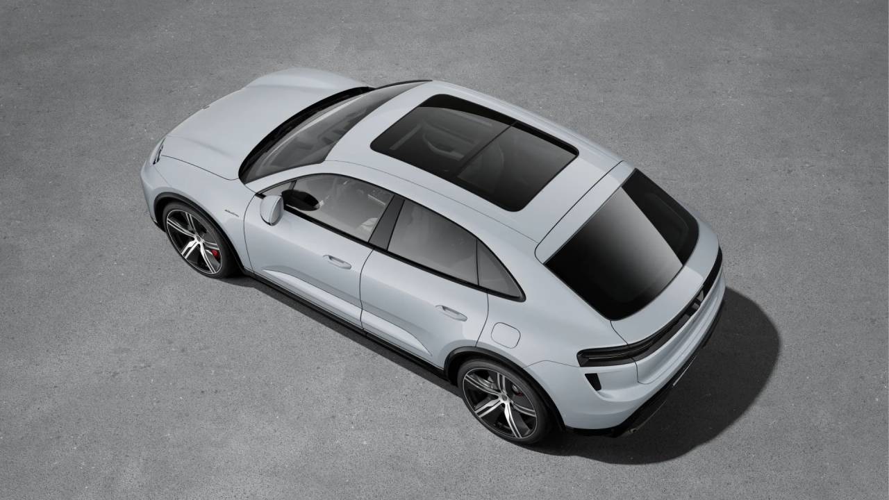 2025 Porsche Macan Electric Turbo photo 4