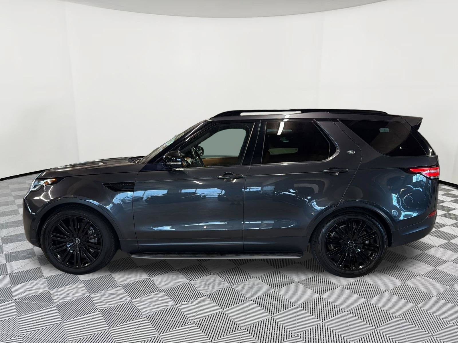 Discovery HSE Luxury SUV