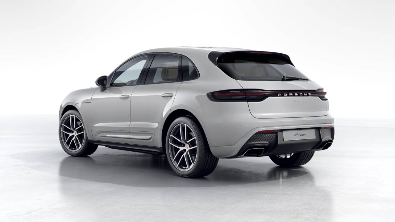 2026 Porsche Macan T photo 2
